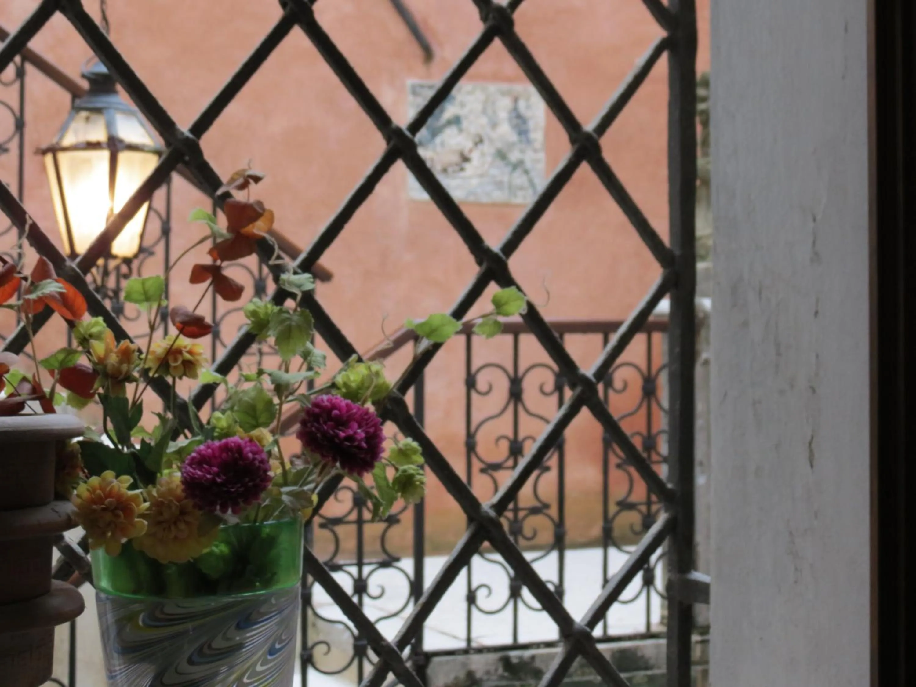 Decorative detail in Hotel Bridge