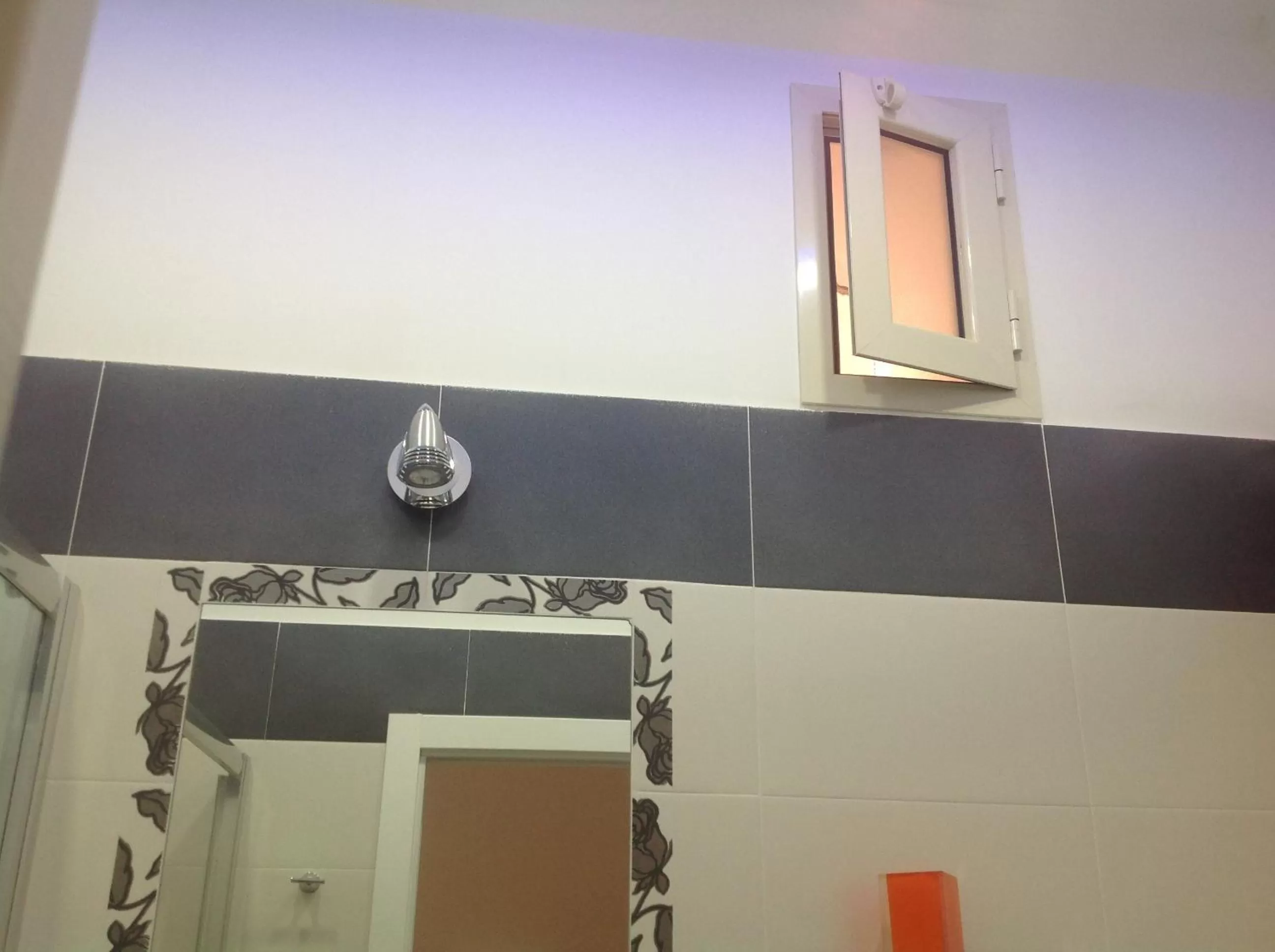 Decorative detail in Stella Diana