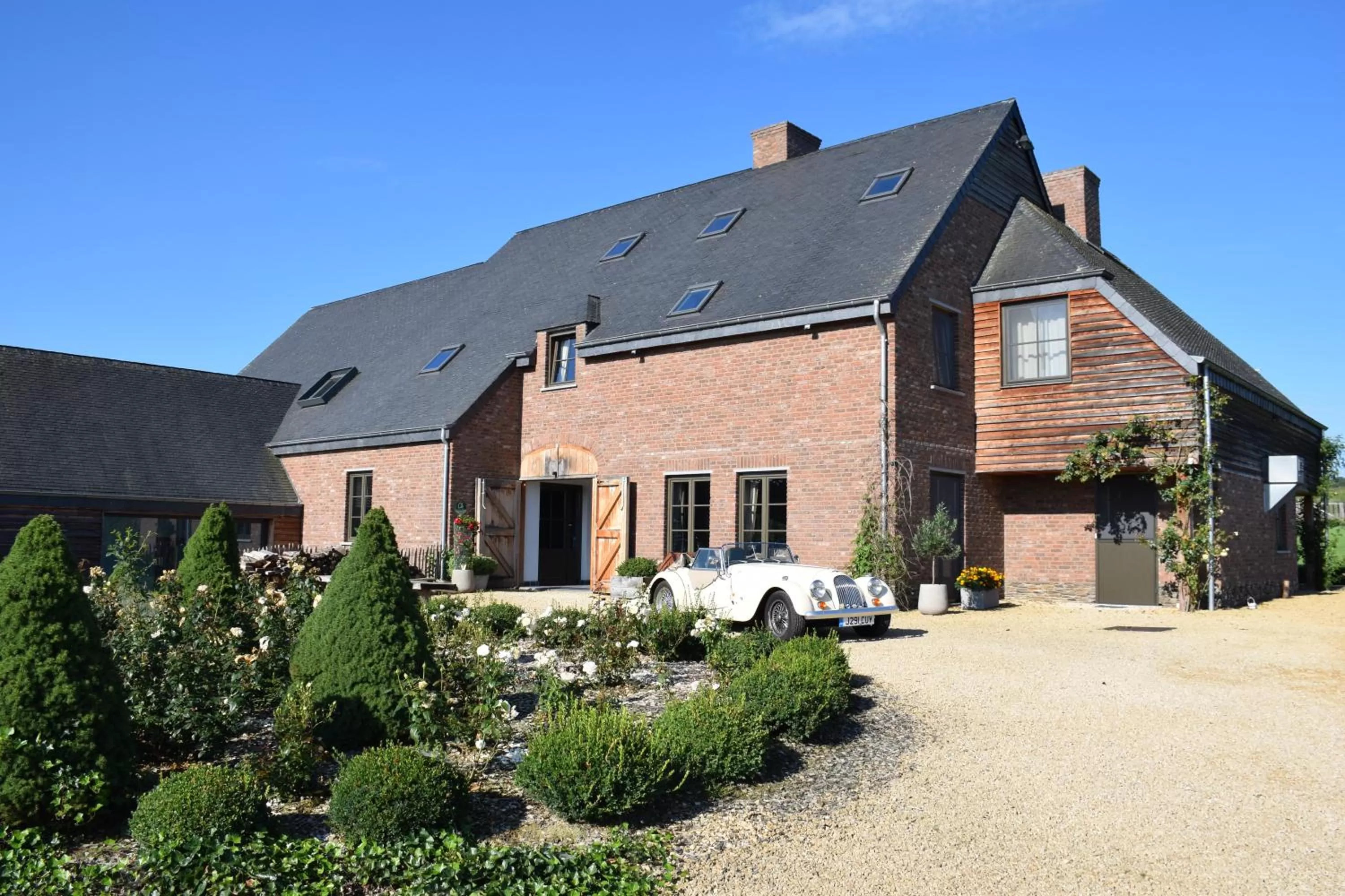 Facade/entrance, Property Building in B&B Le Briquemont