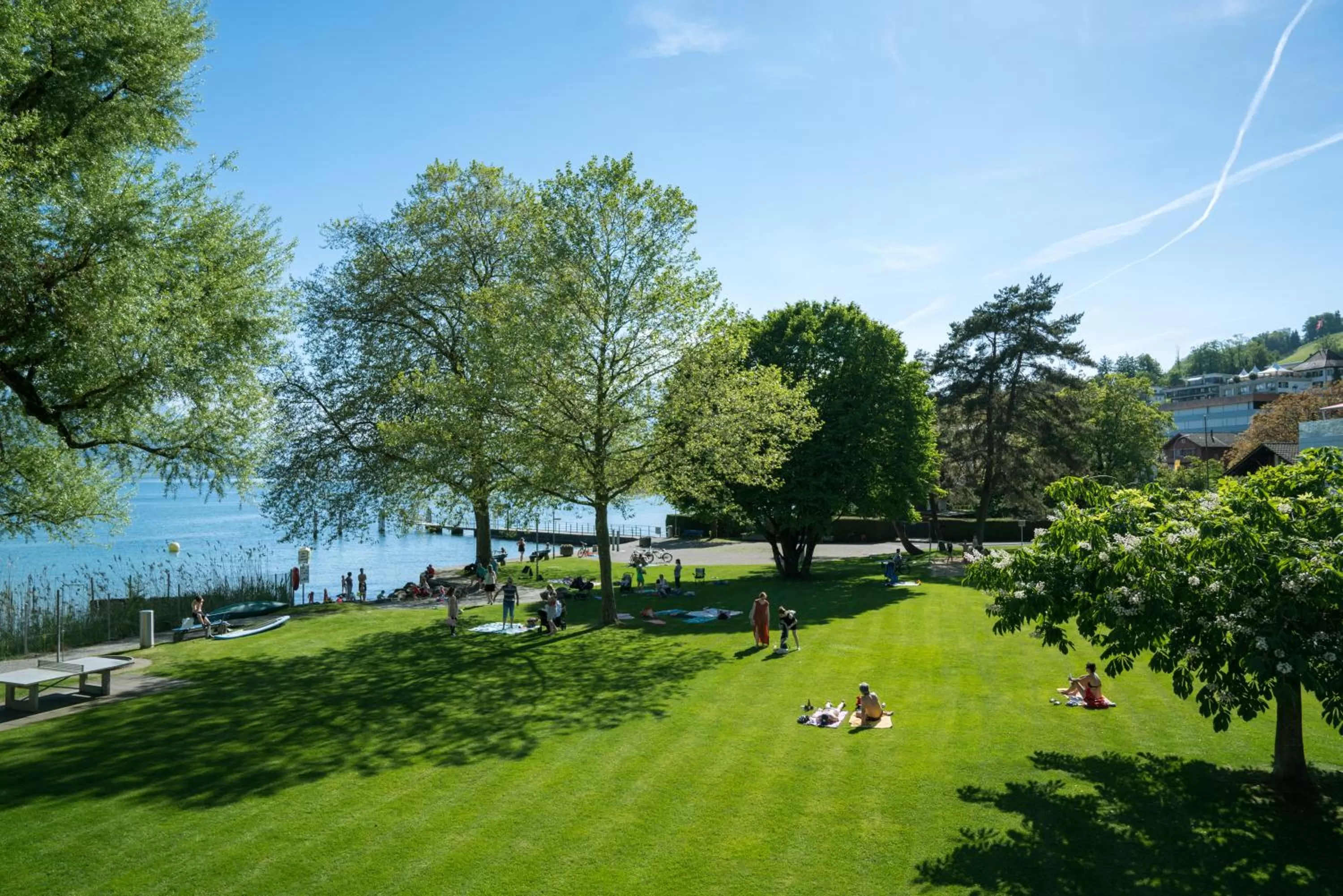 sunbed in Swiss-Chalet Merlischachen - Romantik Schloss-Hotel am See