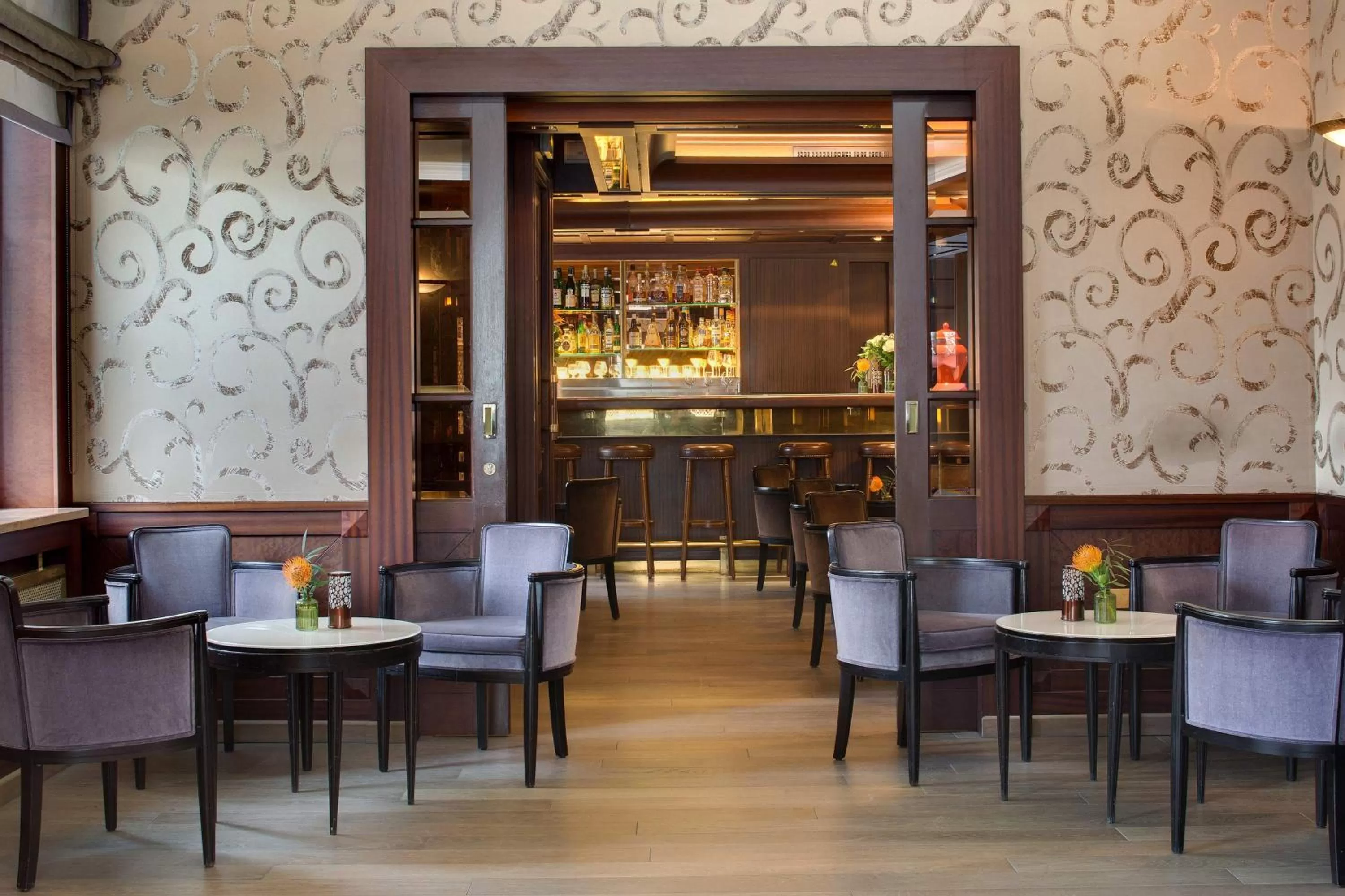 Lounge or bar in Splendid Etoile