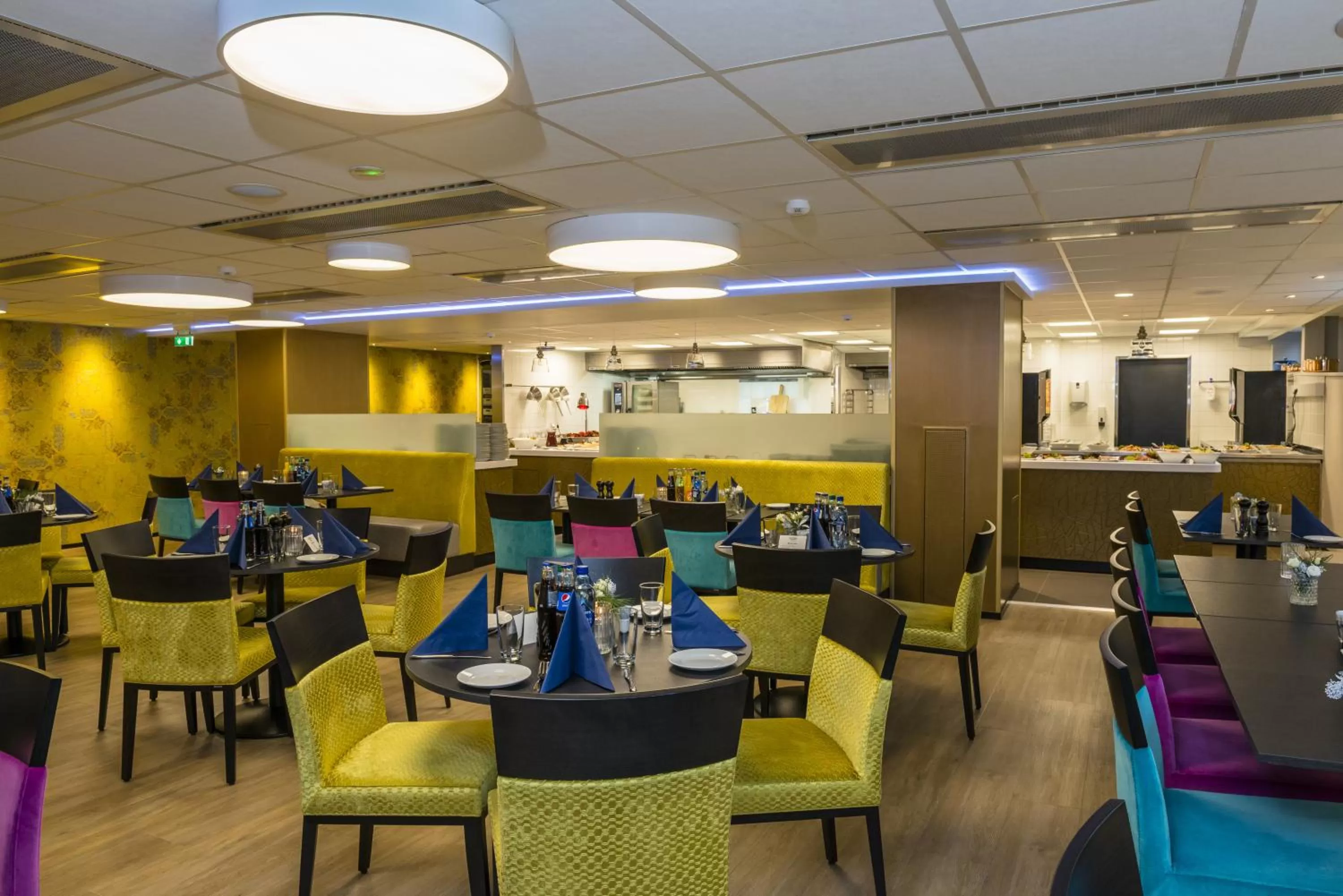 Restaurant/places to eat in Thon Hotel Vika Atrium