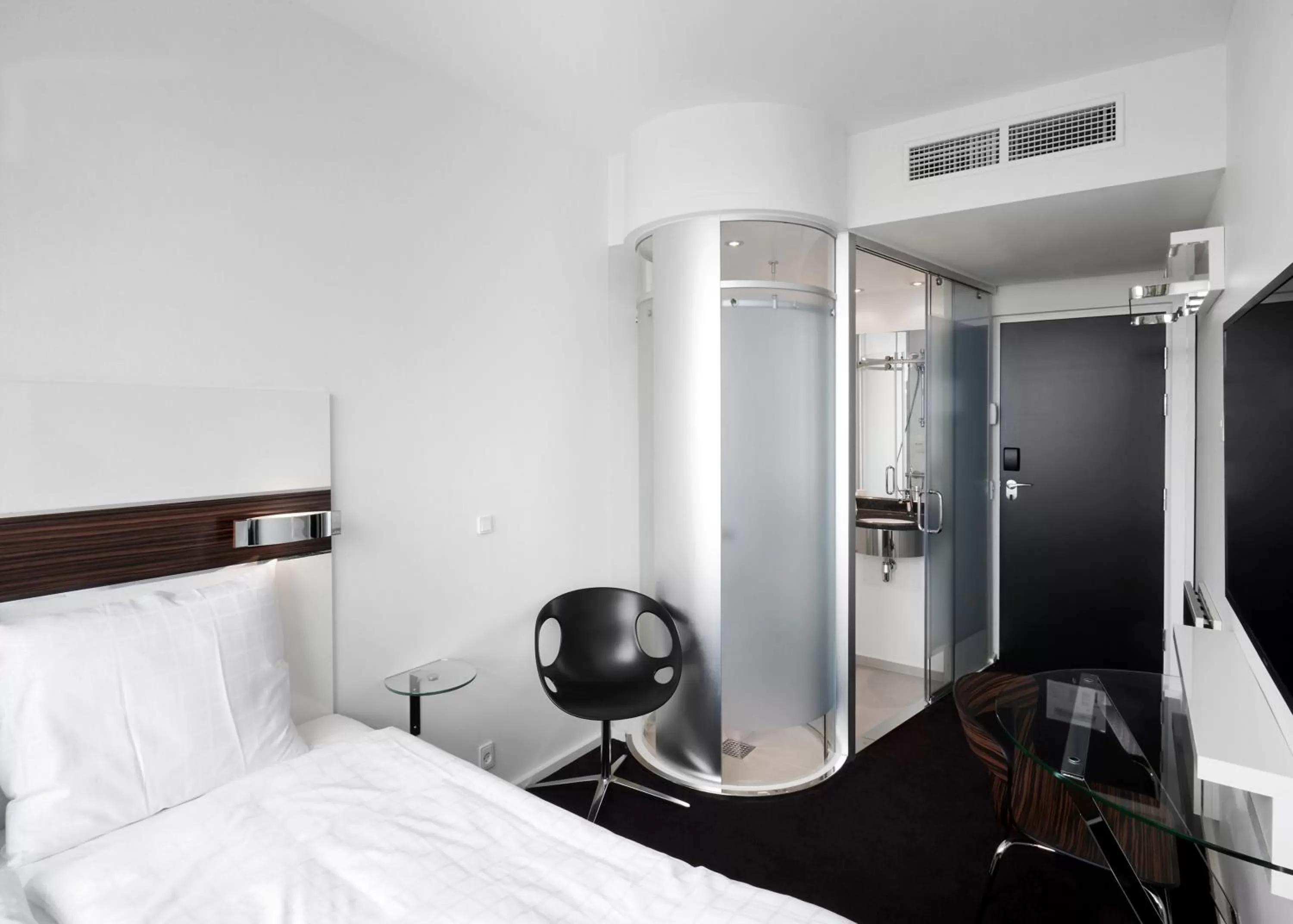 Bedroom, Bed in Wakeup Copenhagen - Bernstorffsgade