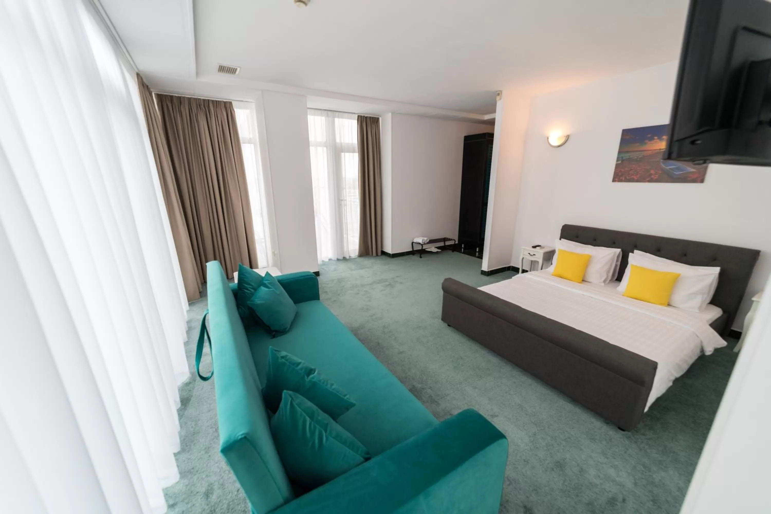 Bed in Avenue Palm Eforie - Avenue Hotels