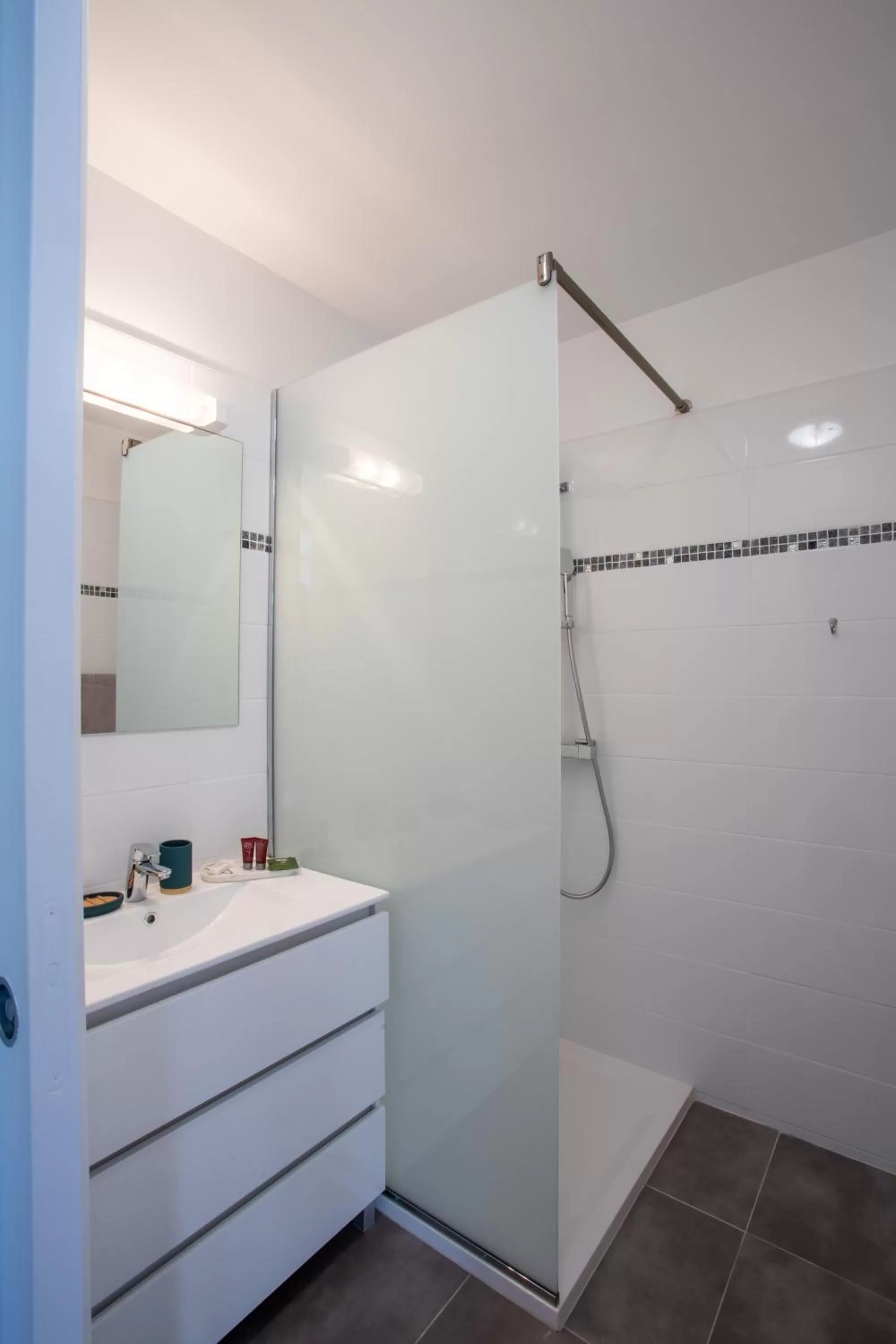 Shower in Hôtel Guadeloupe Palm Suites