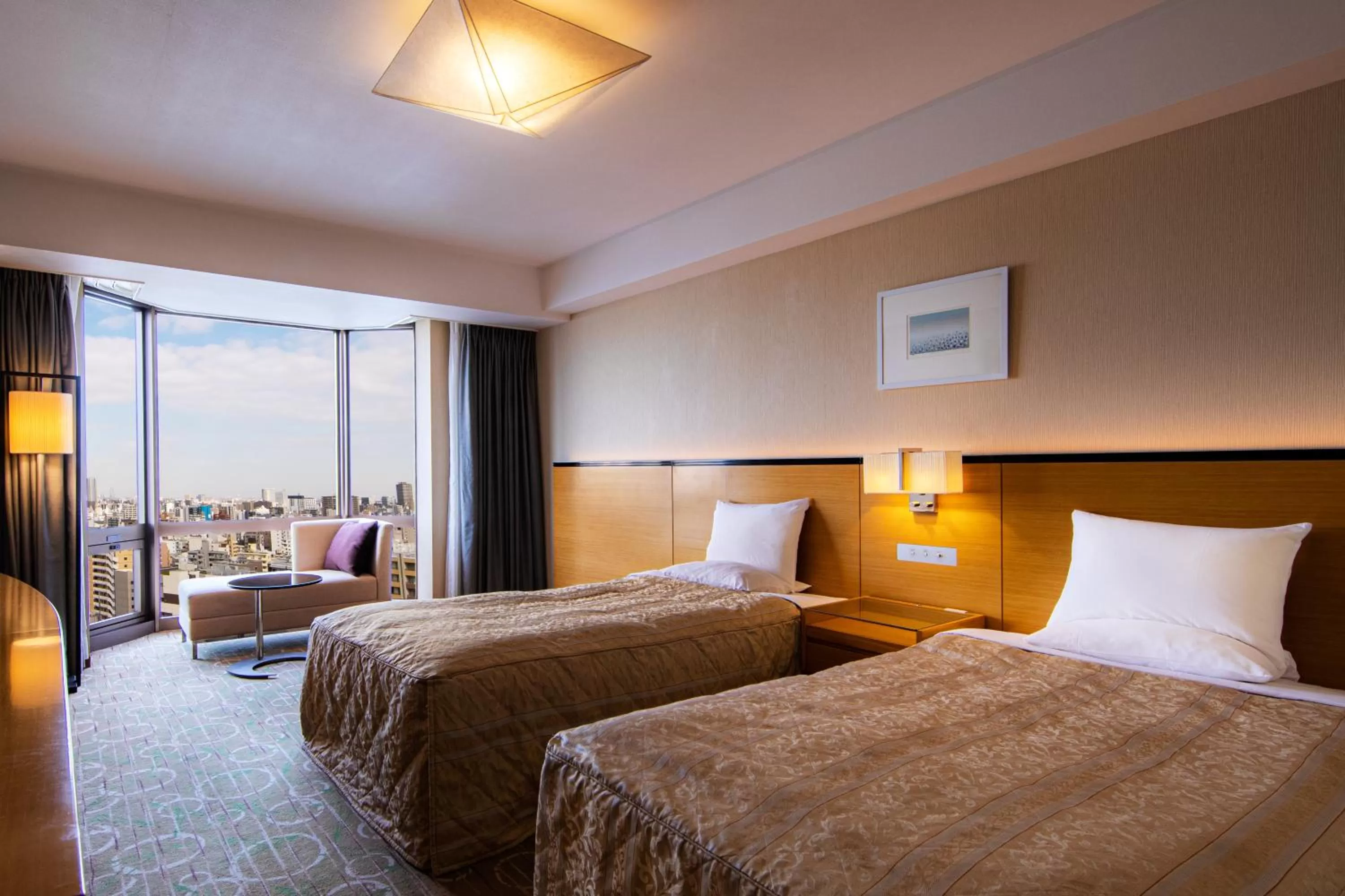 Standard Twin Room with City Side - Smoking in Asakusa View Hotel