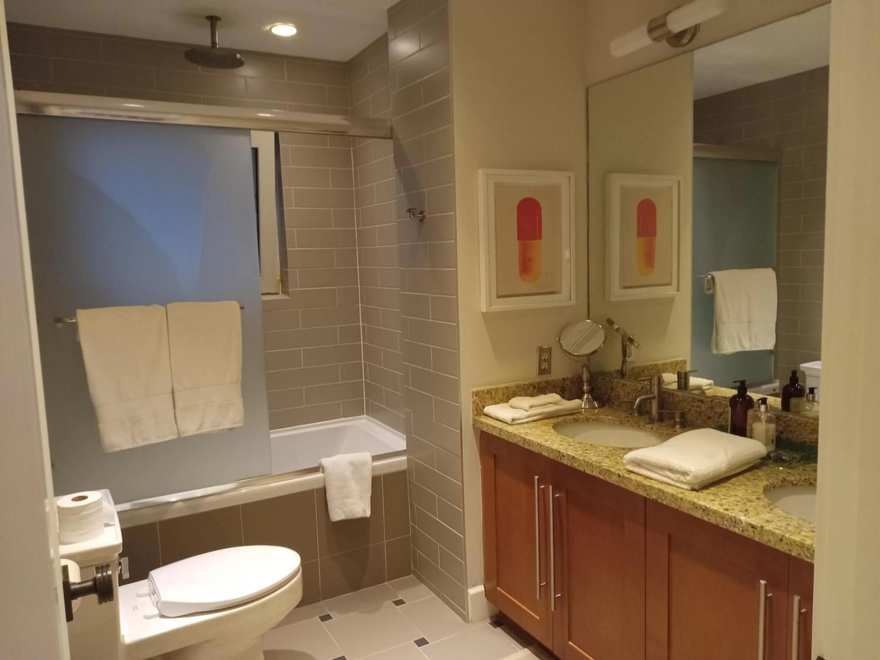 Bathroom in Suite Smart Vancouver