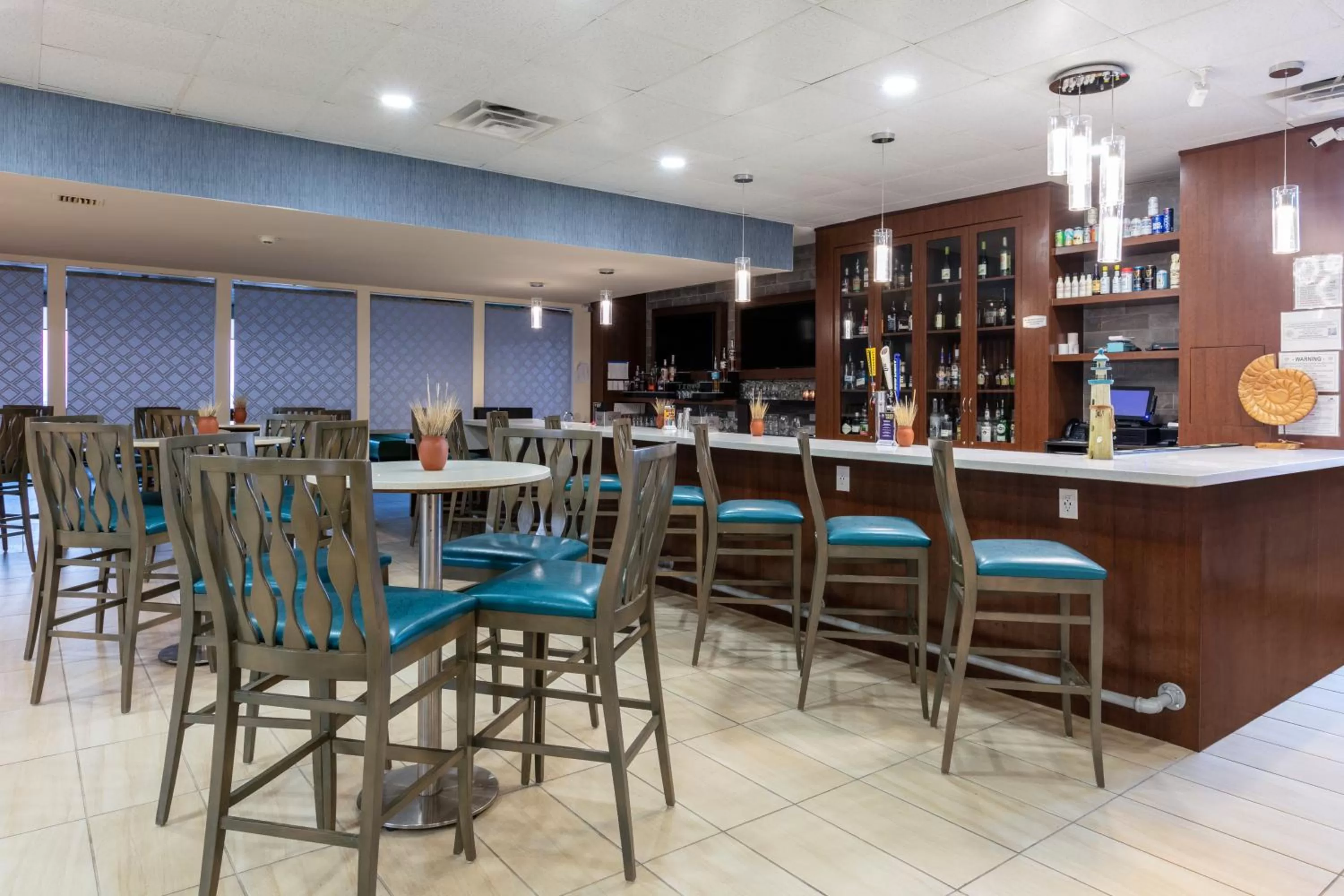 Lounge or bar in Wyndham Corpus Christi Resort North Padre Island