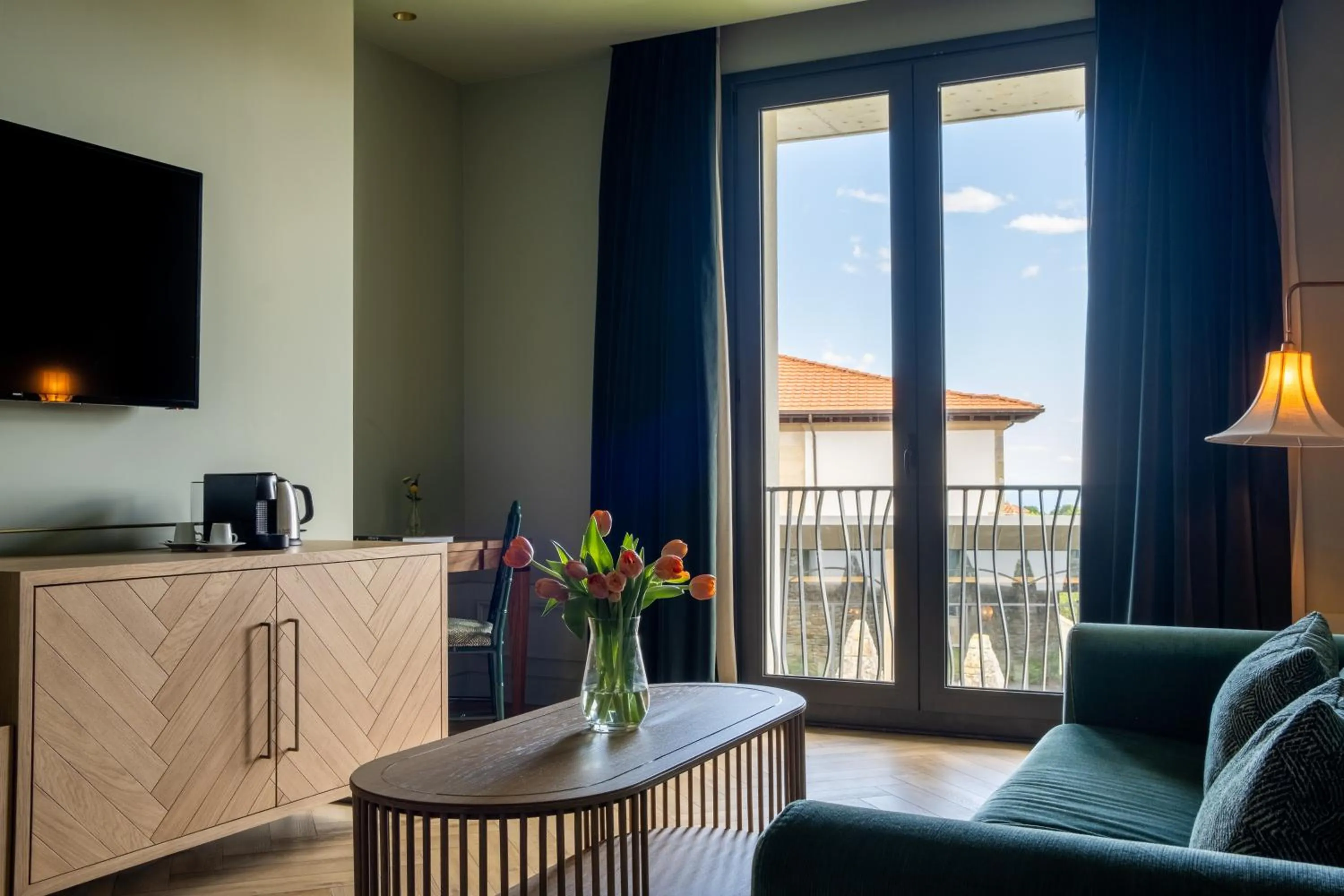 Living room in CoolRooms Palacio de Luces