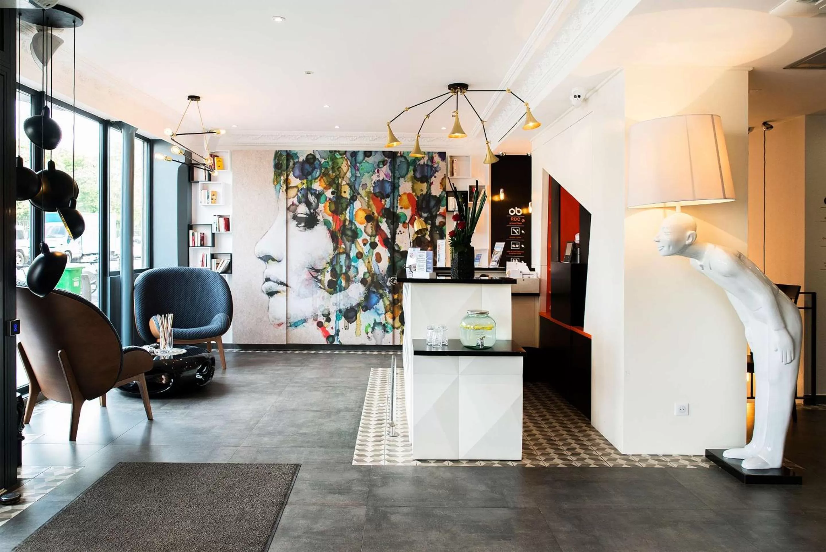 Lobby or reception in Best Western Plus Opéra Batignolles