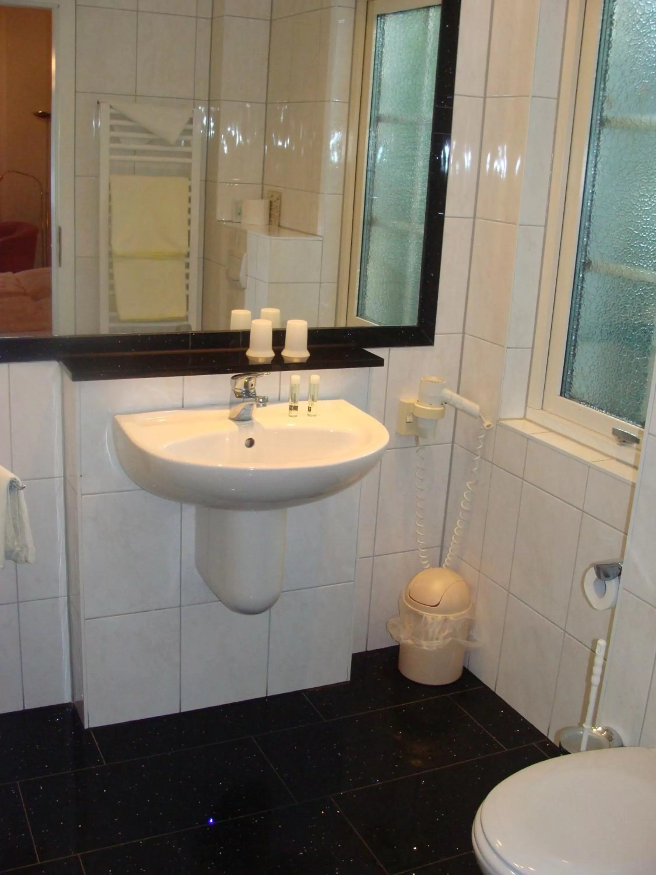 Bathroom in Hotel Im Schwedischen Hof