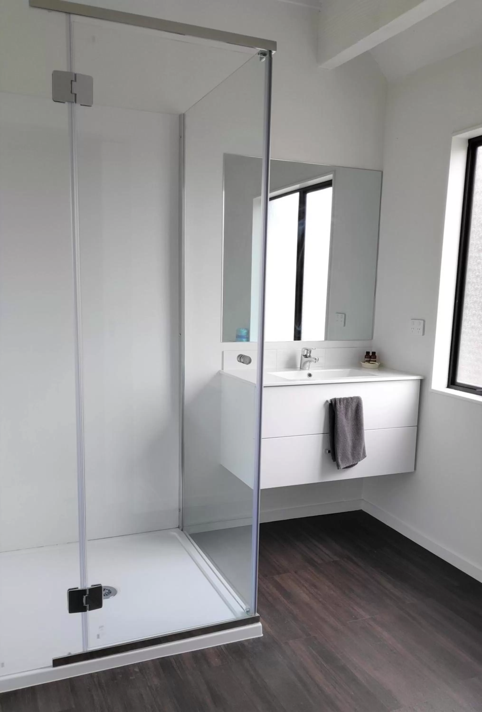 Shower in Drury Motor Lodge