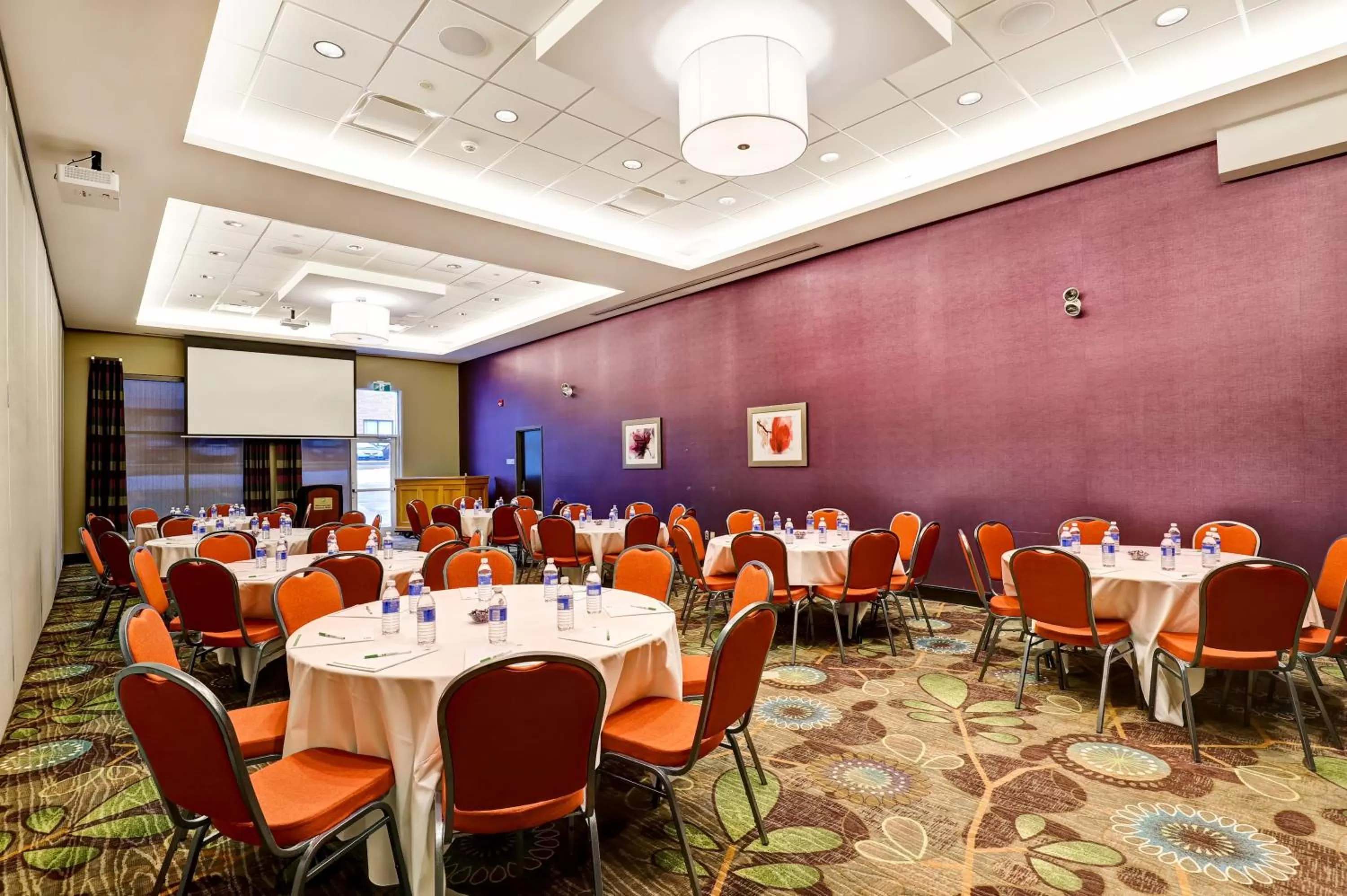 Meeting/conference room in Holiday Inn - Mississauga Toronto West by IHG