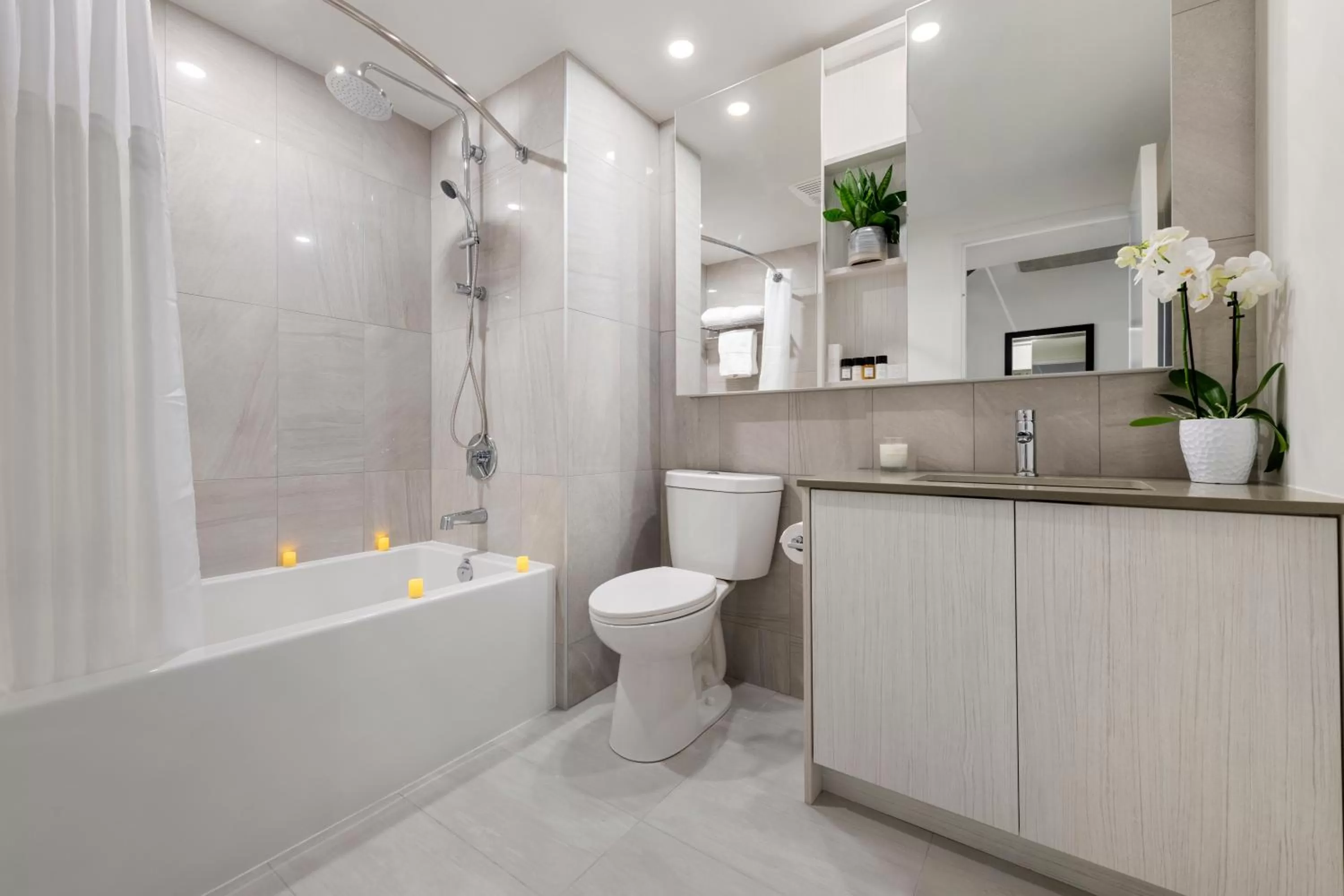 Shower in reStays Ottawa