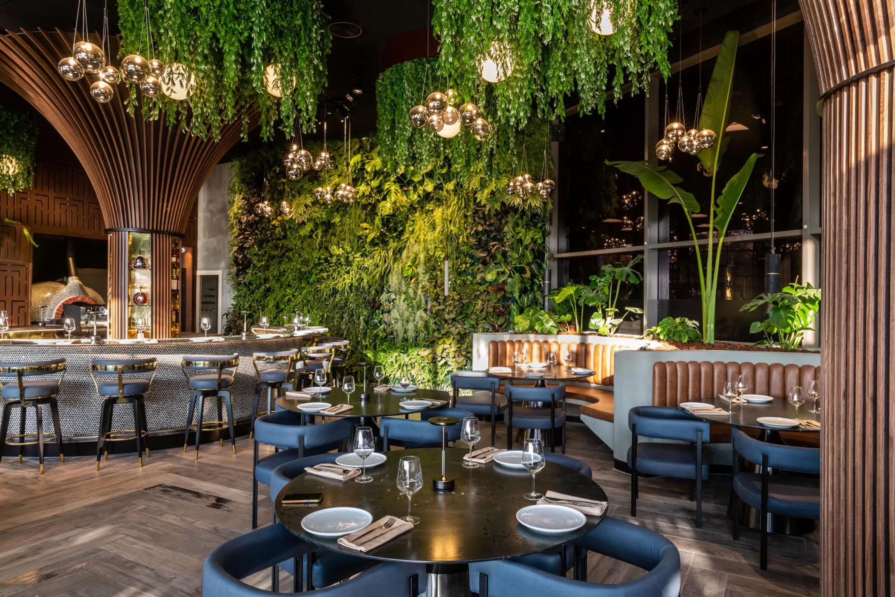 Restaurant/places to eat in Ramada Olivie Nazareth