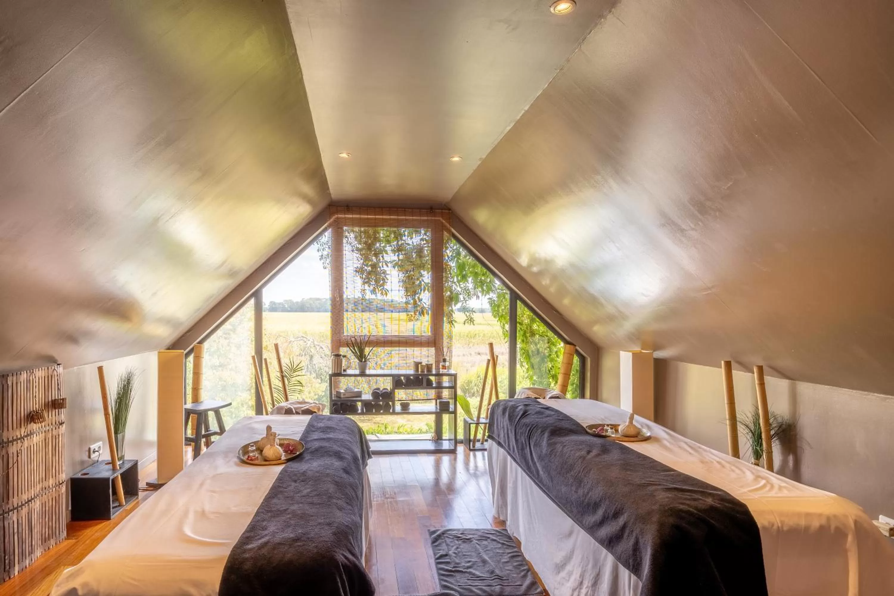 Massage, Bed in Domaine de Bellevue - Restaurant & Spa