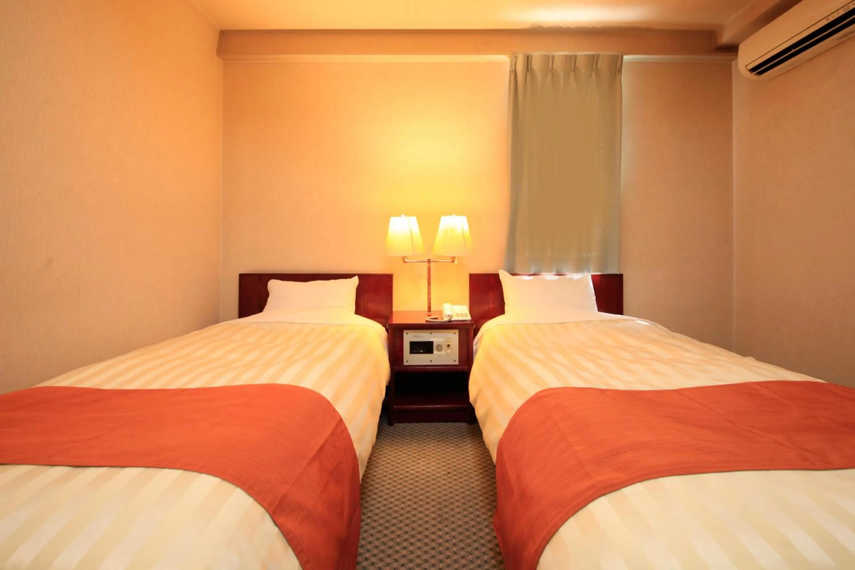 Bedroom, Bed in Fujinomiya Green Hotel