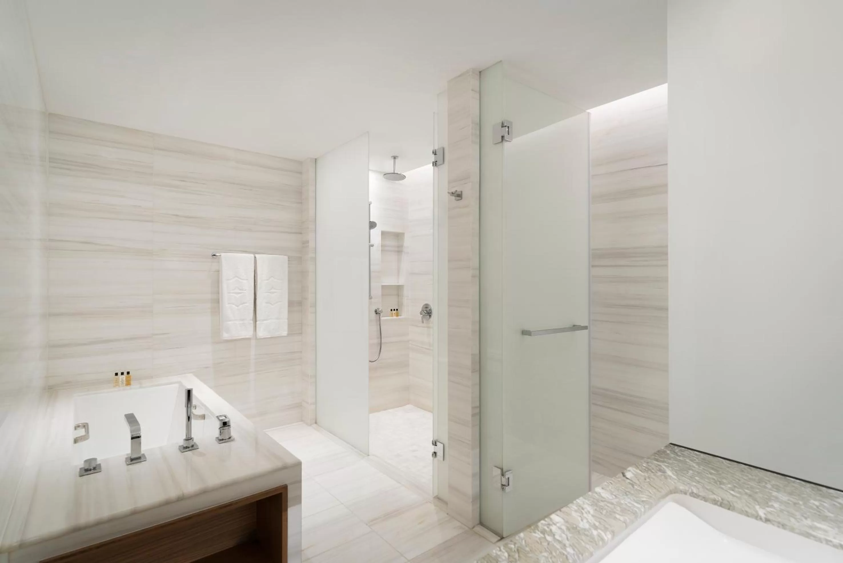 Bathroom in Shangri-La Singapore