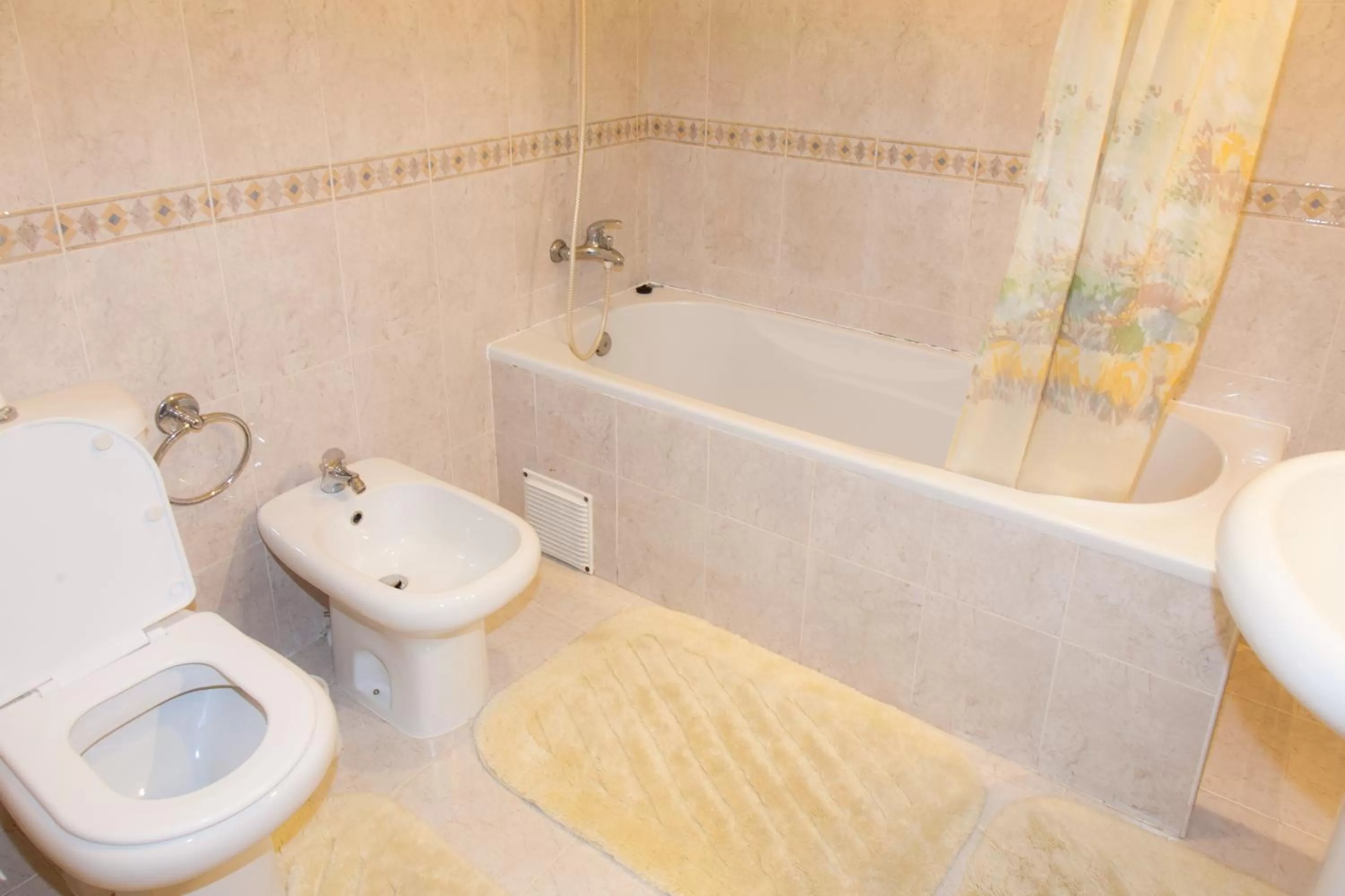 Budget Double or Twin Room in Residencial O TRINDADE