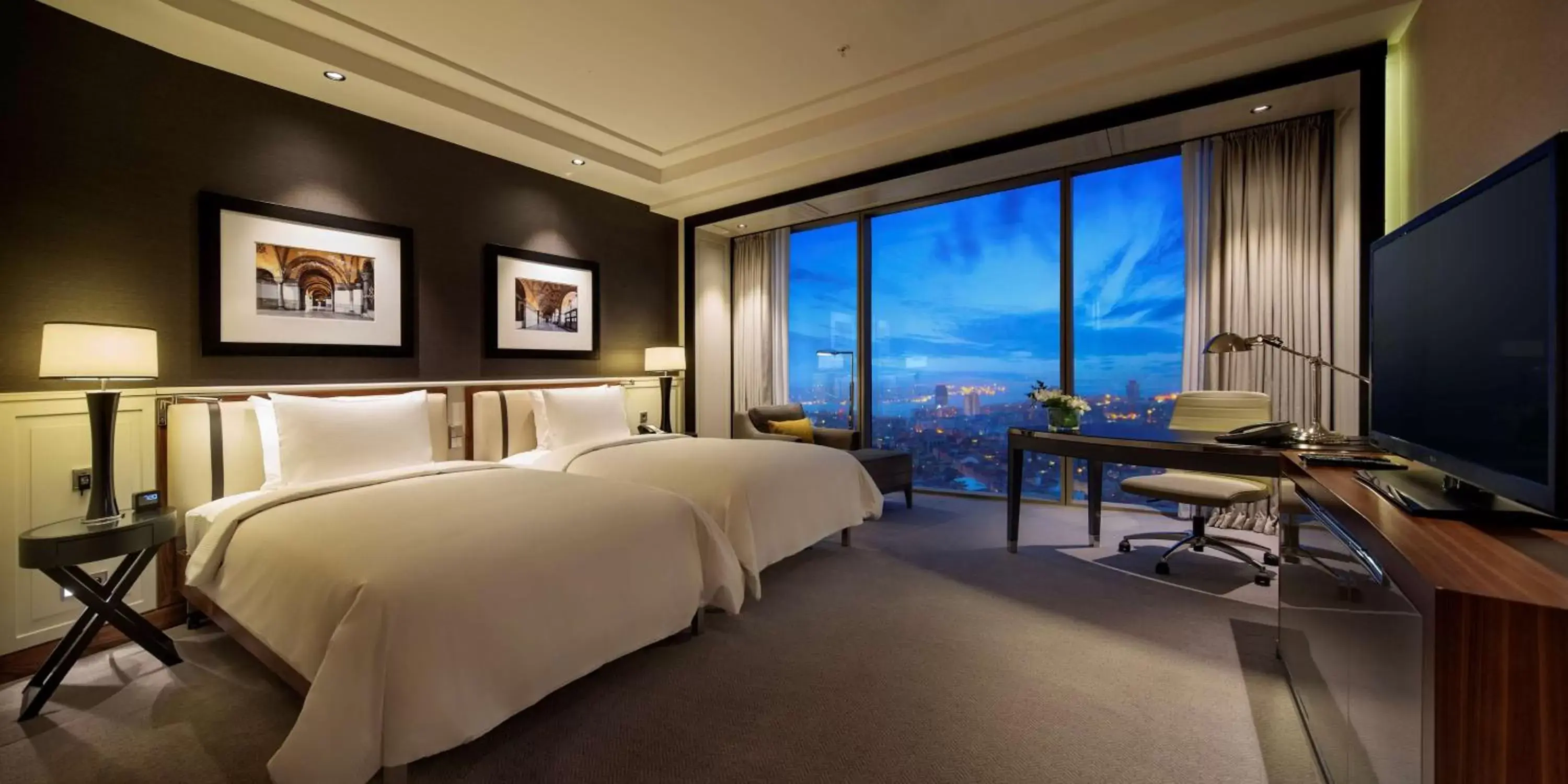 Family Connecting Rooms in Hilton Istanbul Bomonti Family Connecting Rooms in Hilton Istanbul Bomonti