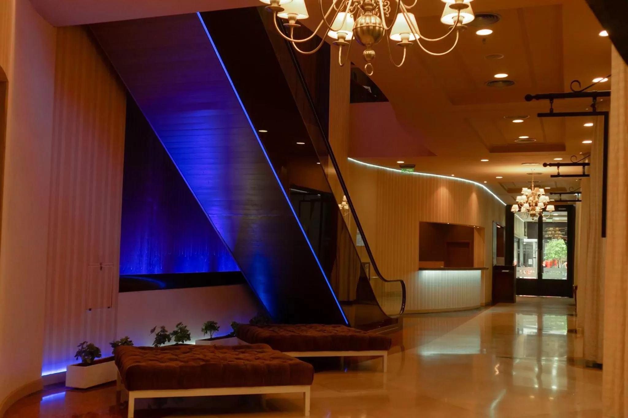 Seating area in Howard Johnson Plaza by Wyndham Buenos Aires Florida Street