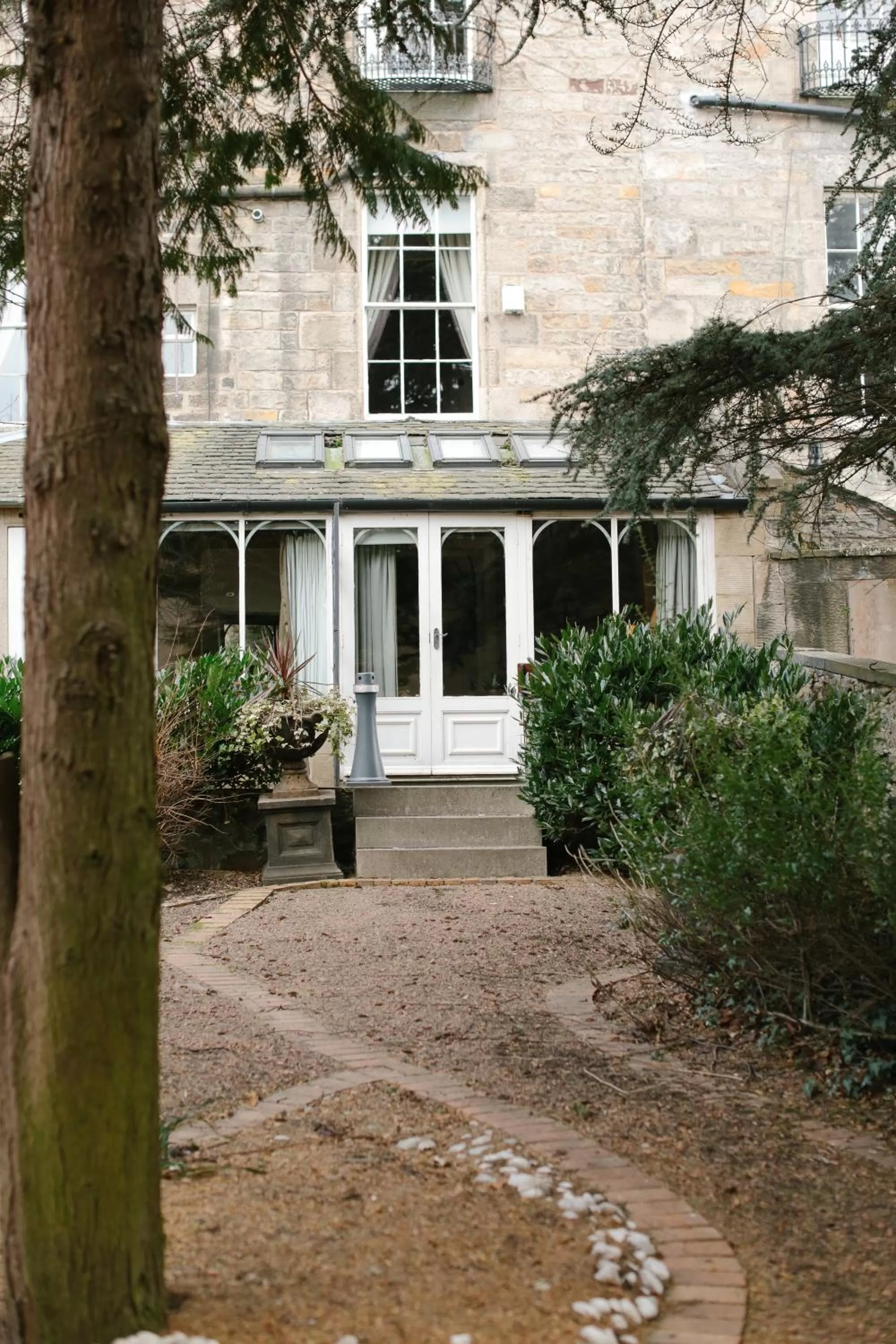 Property building in Nira Caledonia