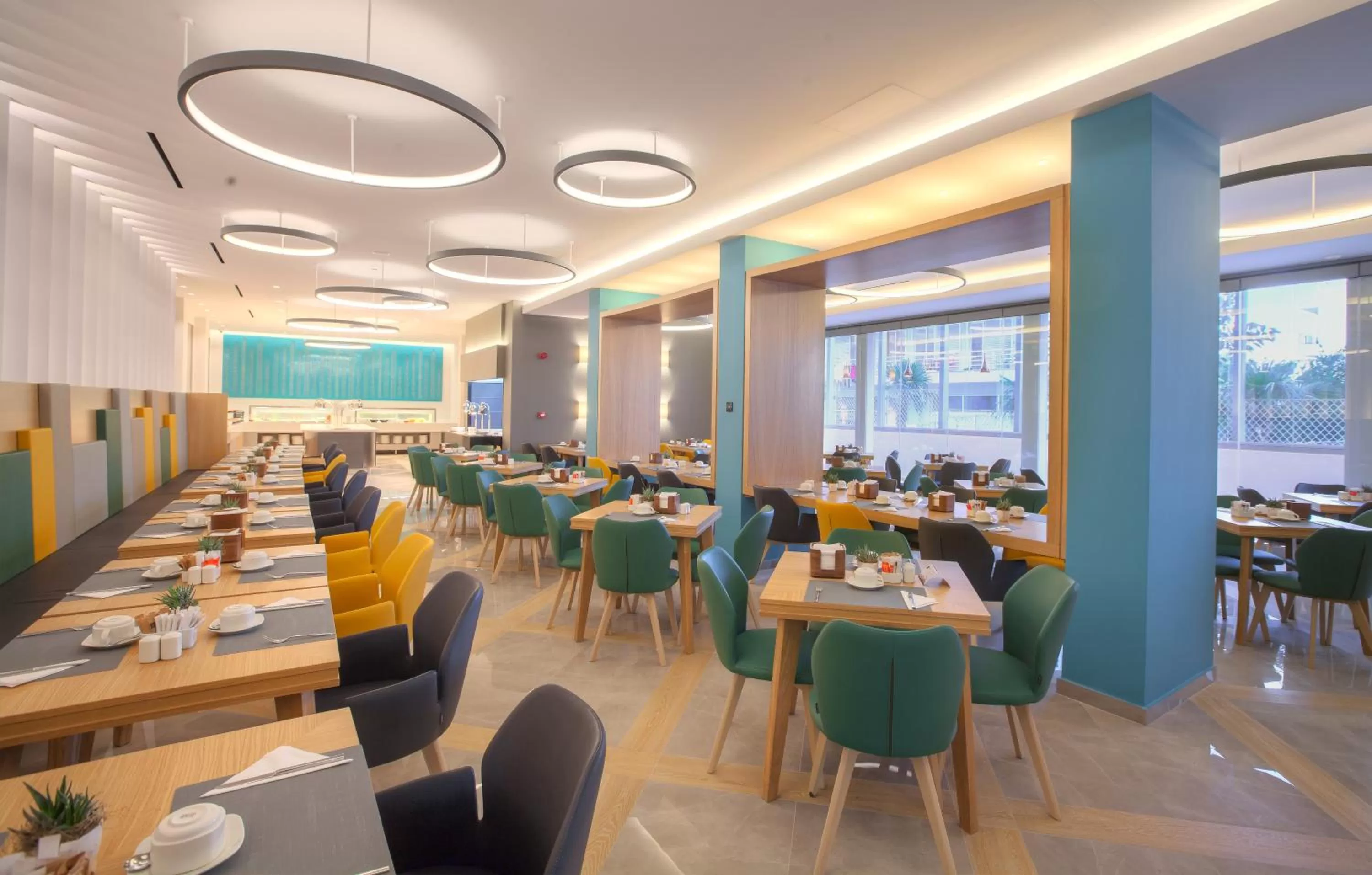 Restaurant/places to eat in Blue Lagoon City Hotel