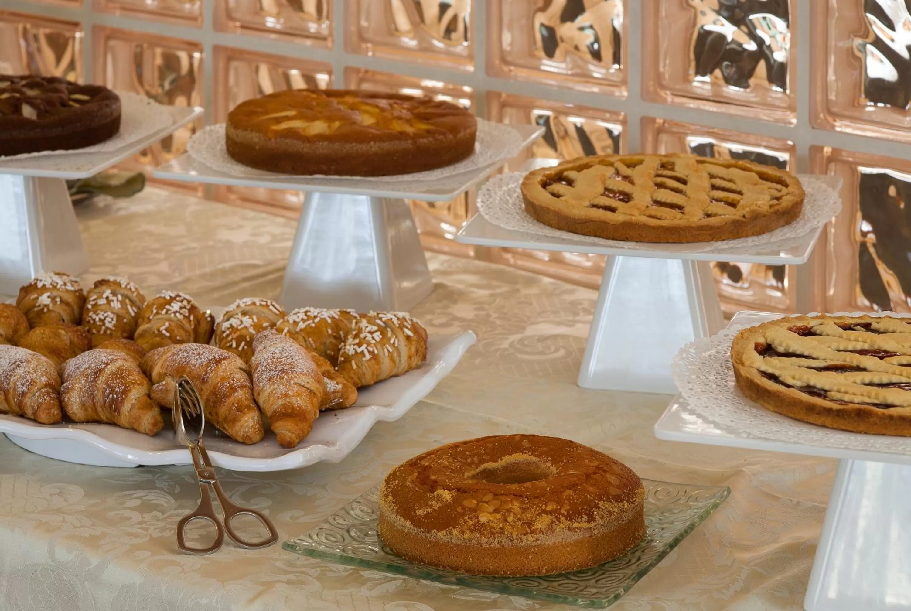 Lounge or bar in Hotel Leonardo da Vinci