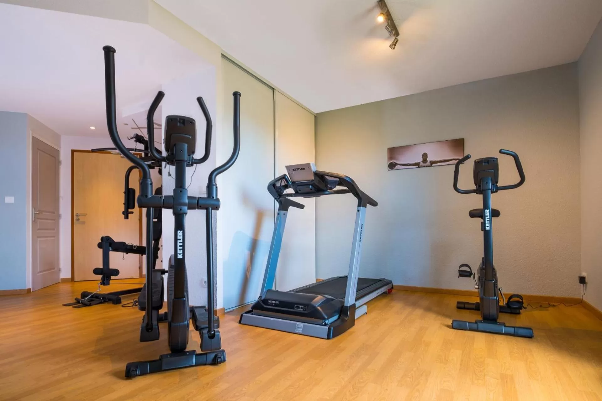 Fitness centre/facilities in The Originals City, Hôtel Acadine, Le Neubourg
