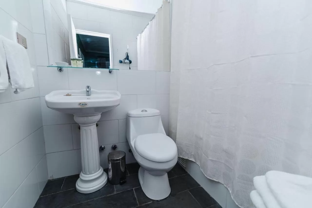 Bathroom in Hotel El Ciervo