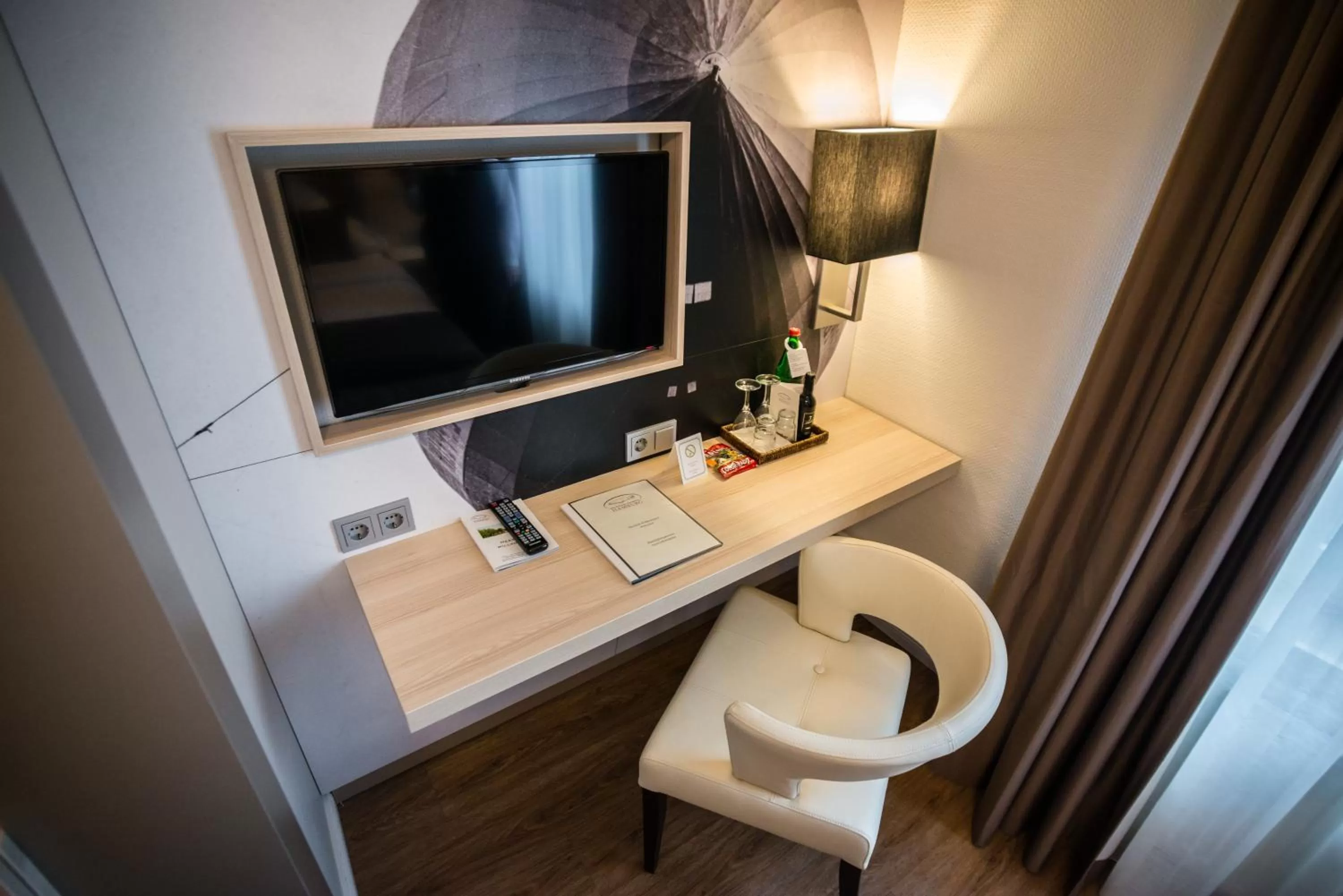 TV and multimedia in Hotel Zum Zeppelin Hamburg