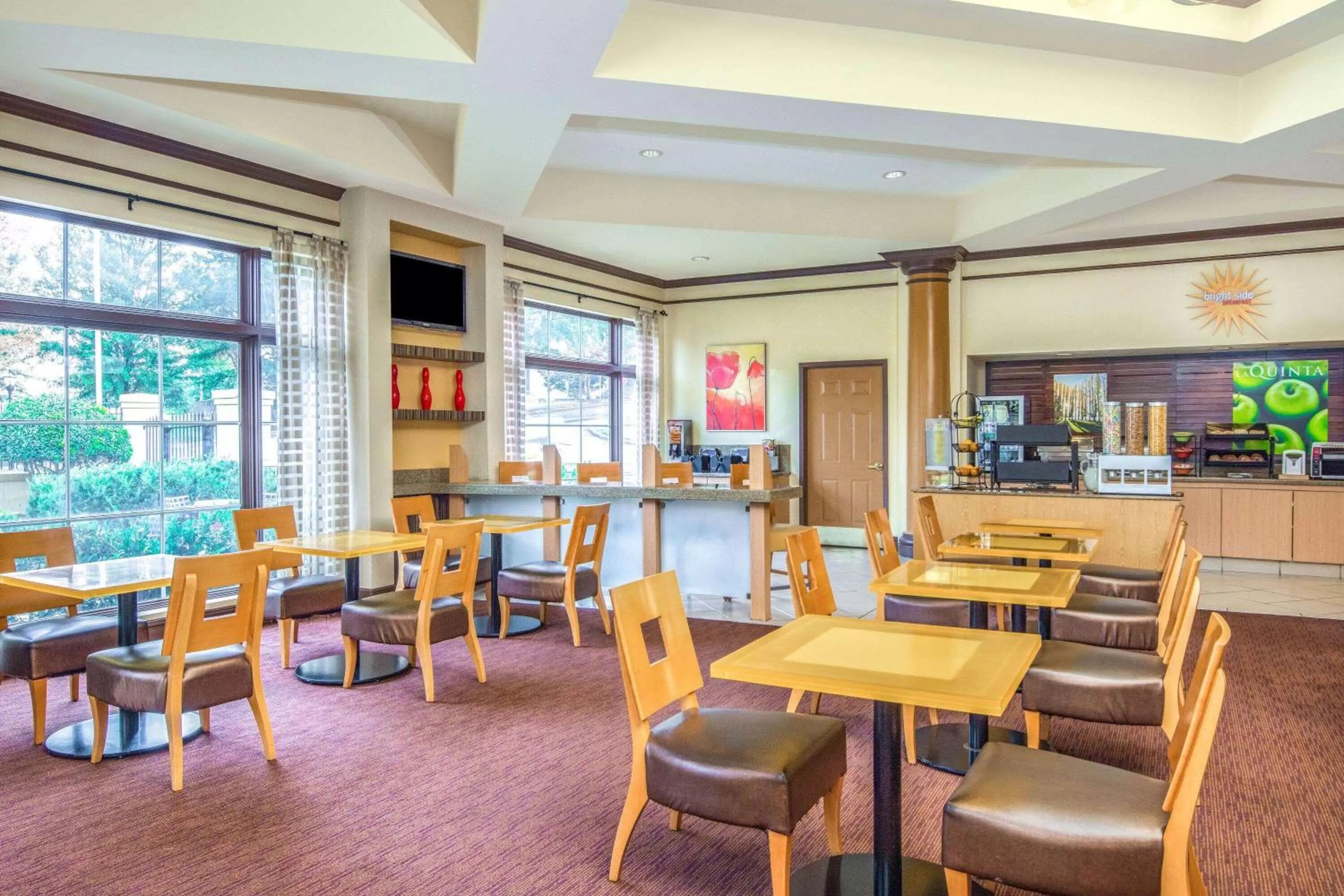 Restaurant/places to eat in La Quinta by Wyndham Atlanta Ballpark/Galleria