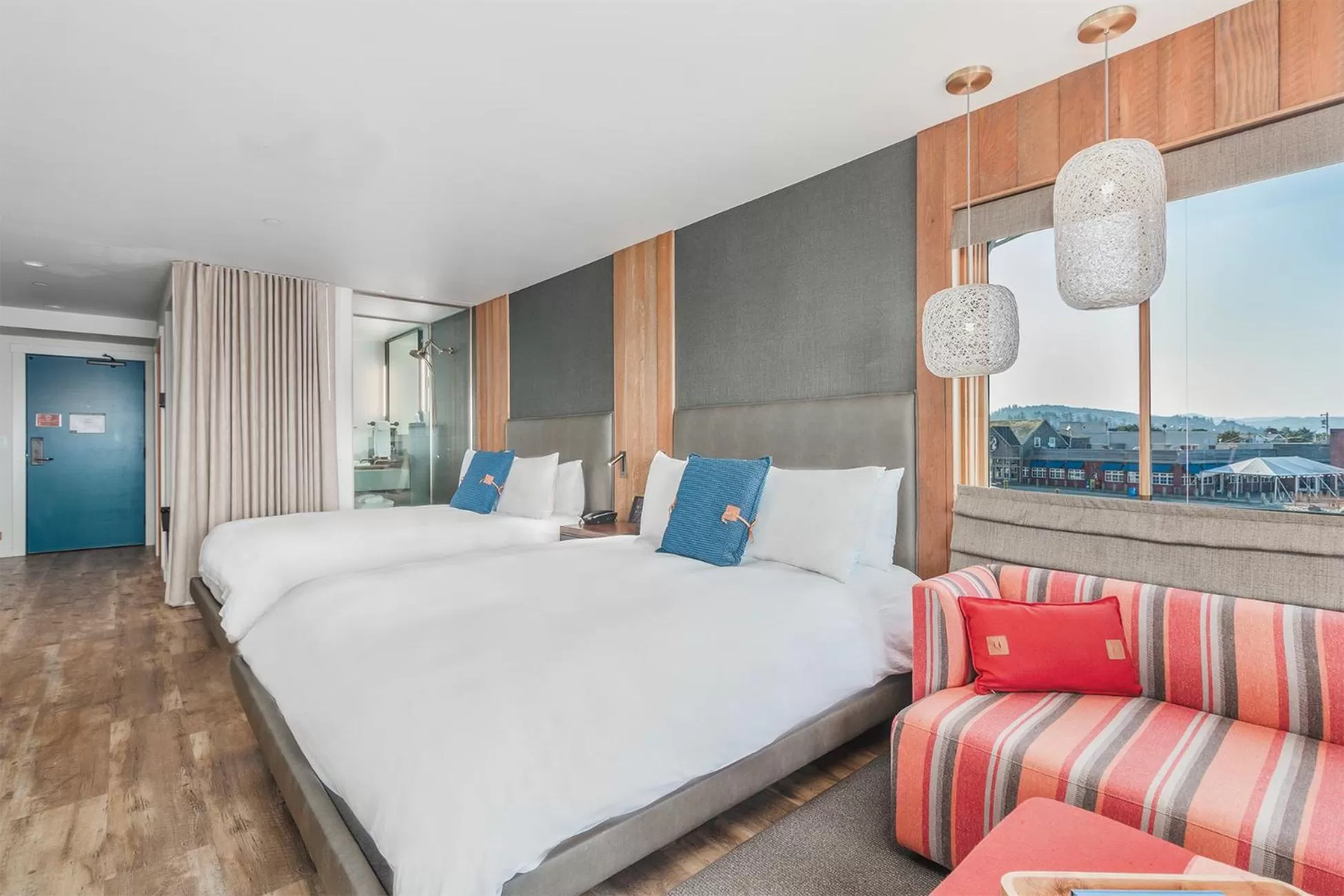 Bed in Headlands Coastal Lodge & Spa