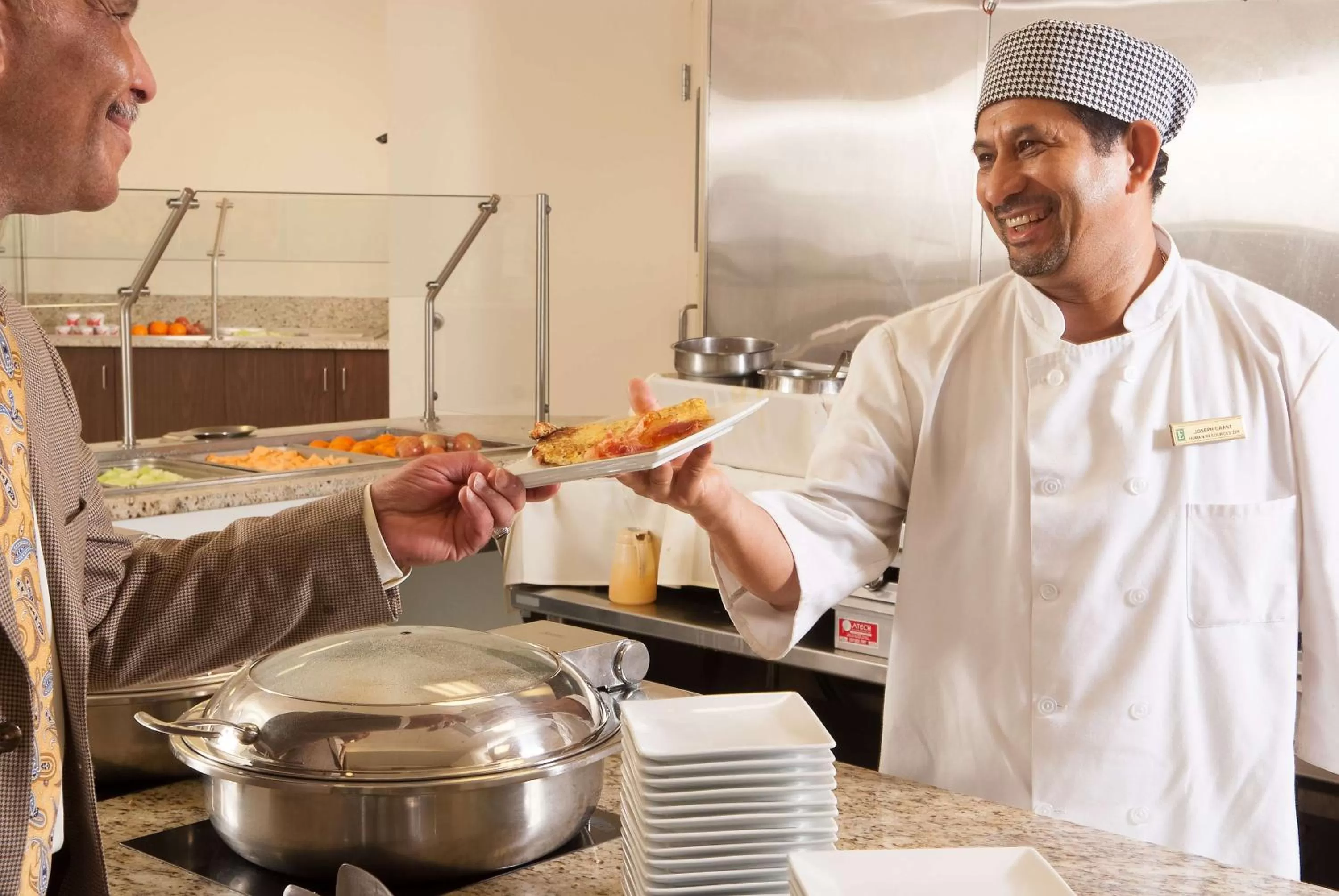 Restaurant/places to eat in Embassy Suites by Hilton Nashville Airport