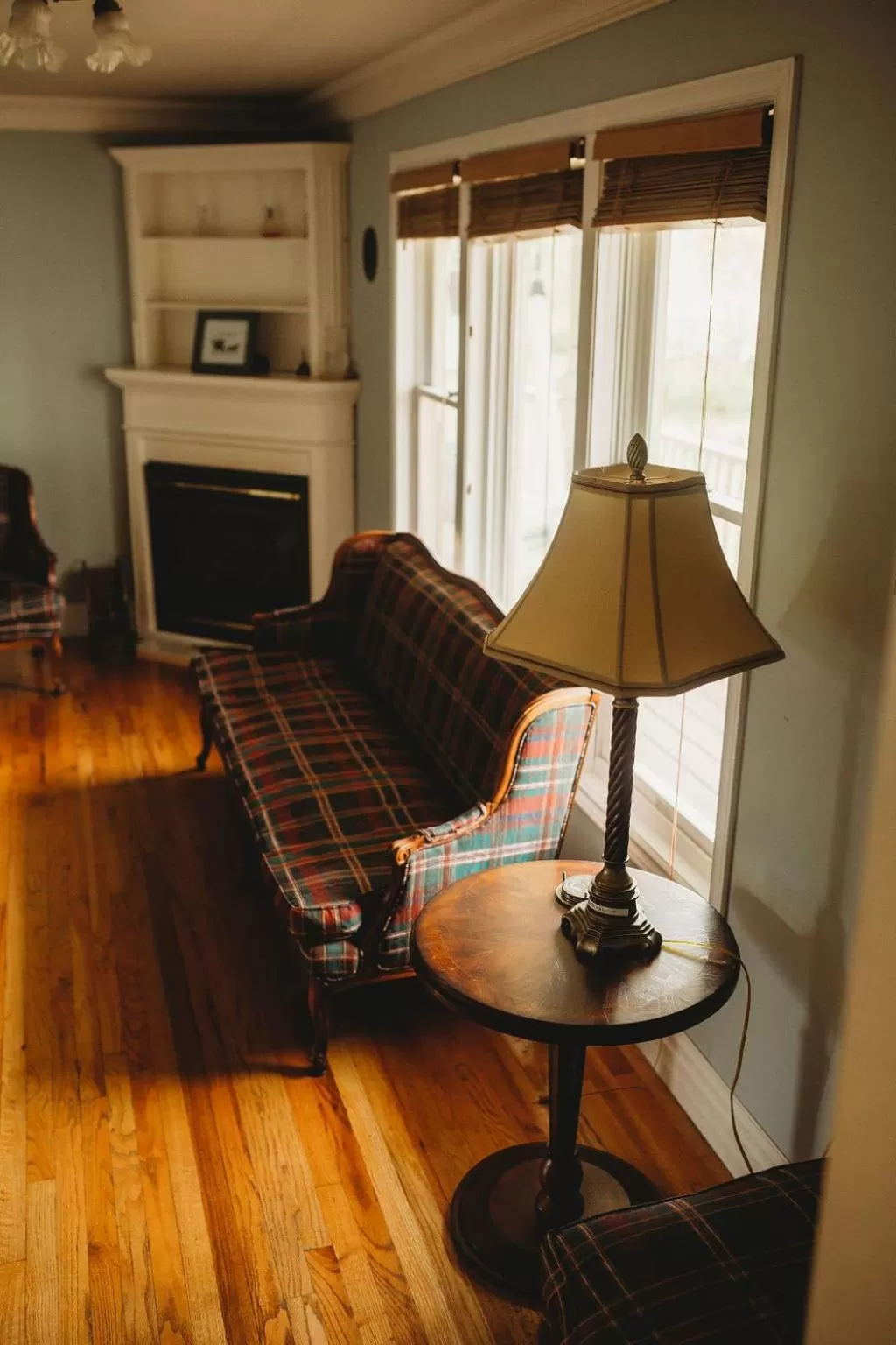 Seating area in Carriage House Inn Four and a Half Stars
