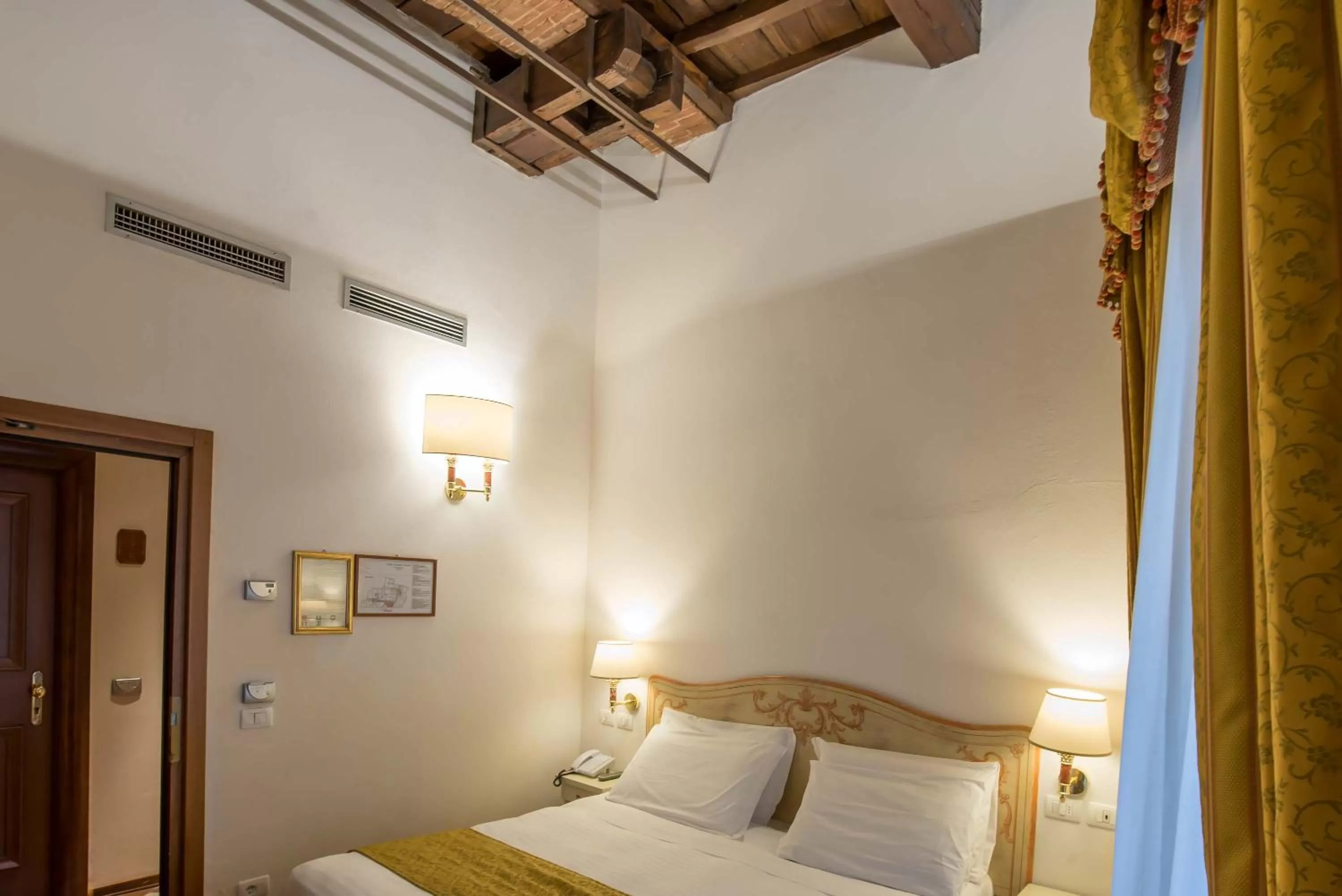 Bedroom, Bed in Hotel Atlantic Palace