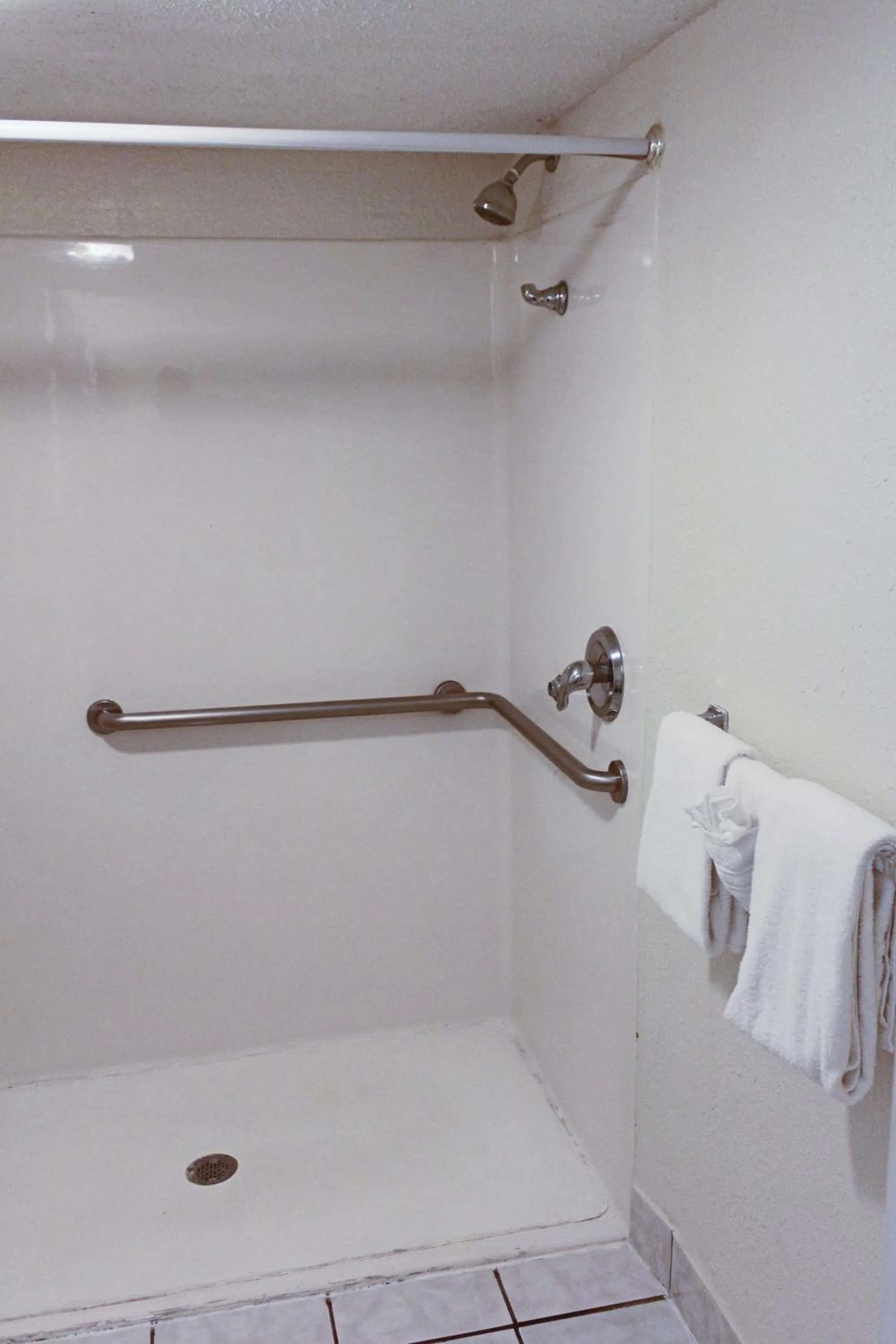 Bathroom in Orlando Inn International Drive Area