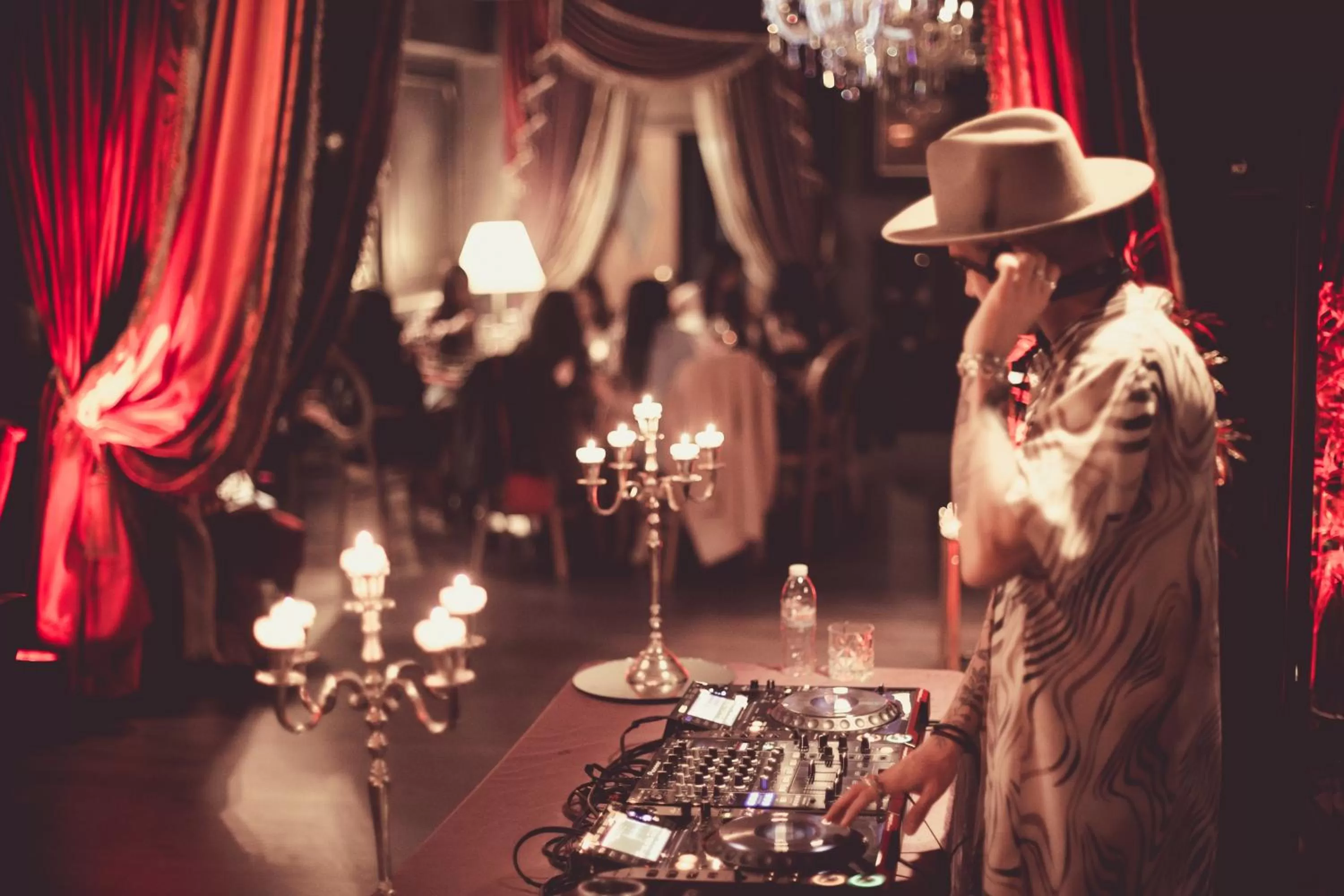 Evening Entertainment in Complex Baroto