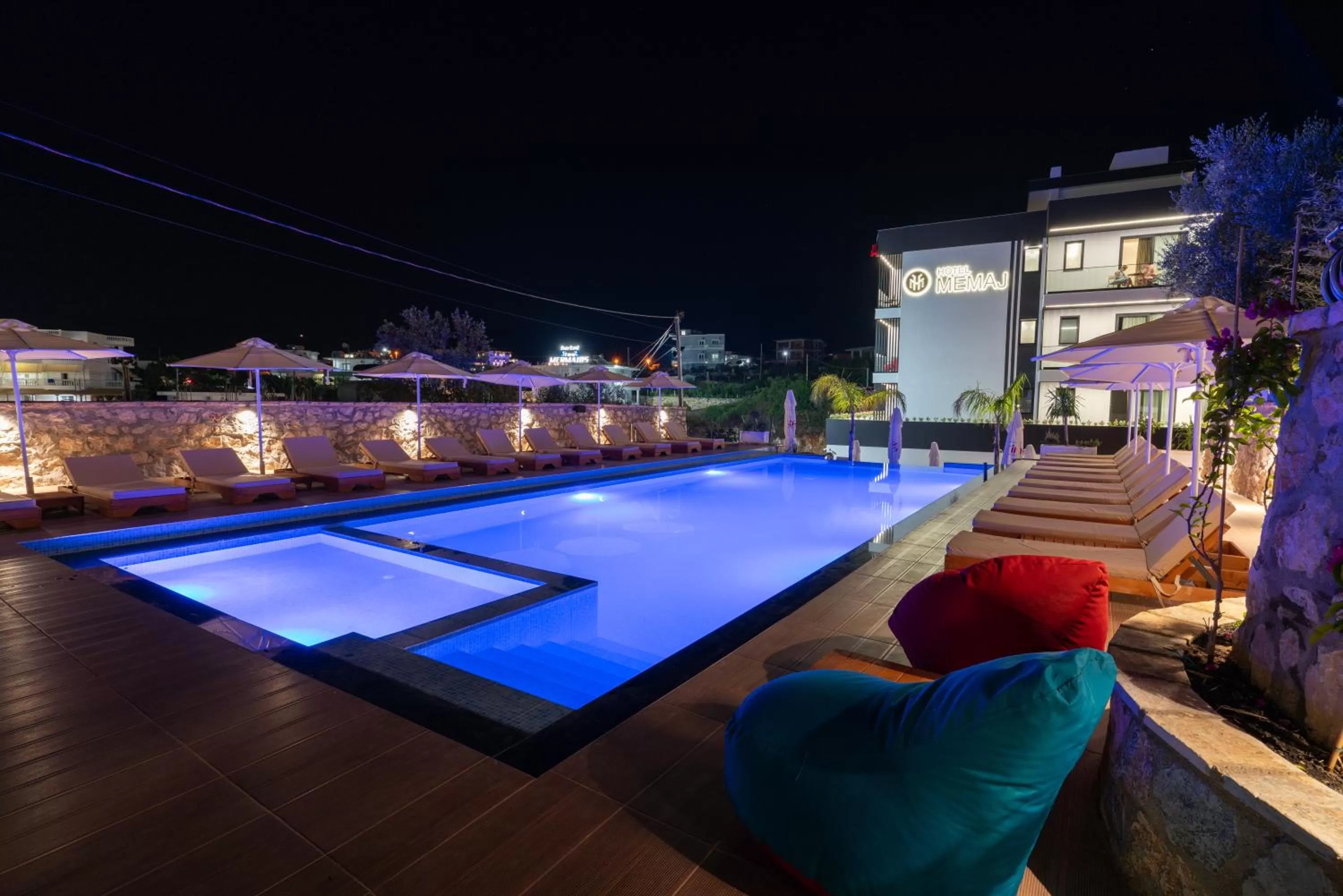 Property building, Swimming Pool in Hotel Memaj