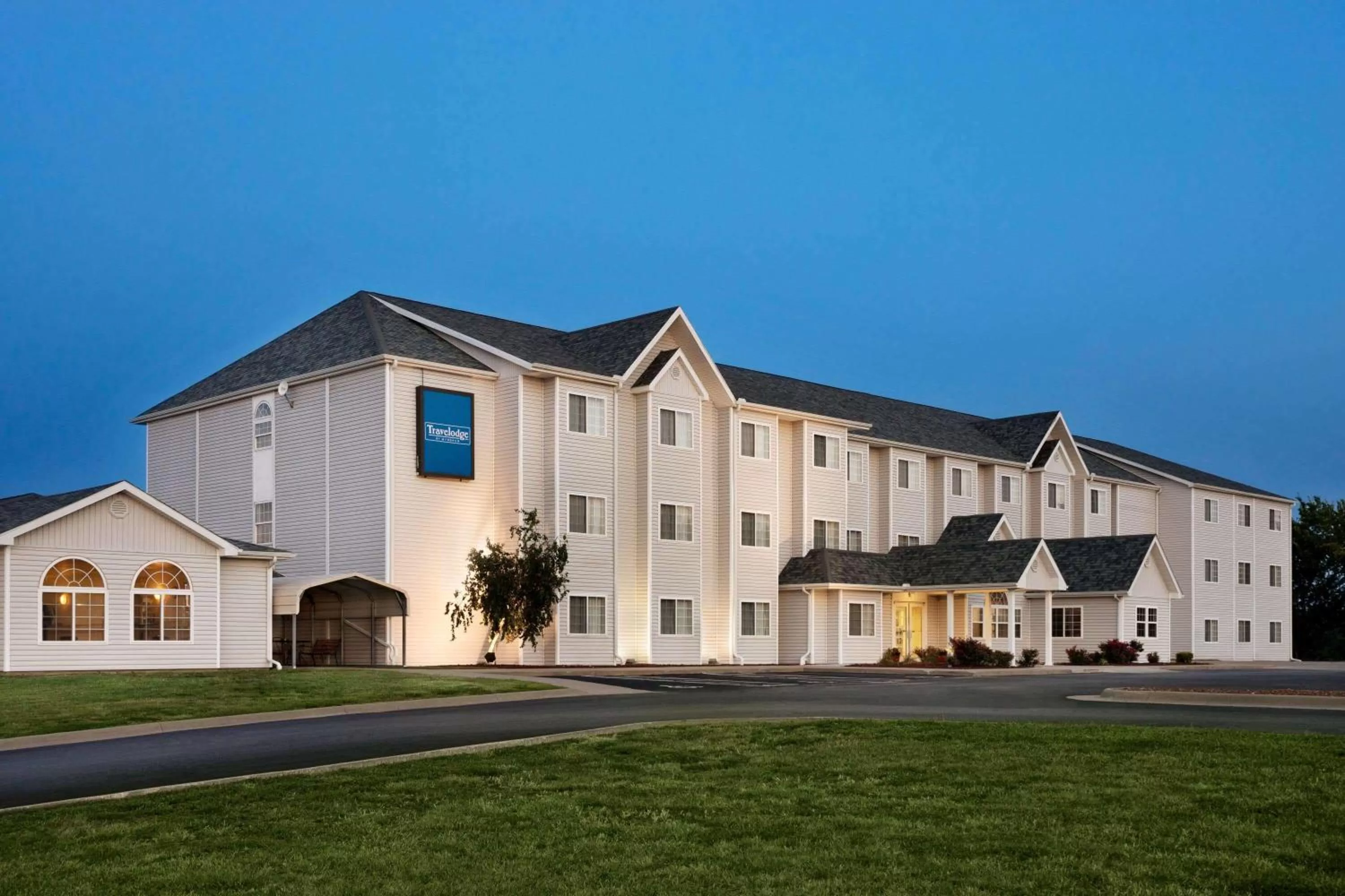 Property building in Travelodge by Wyndham Fort Scott