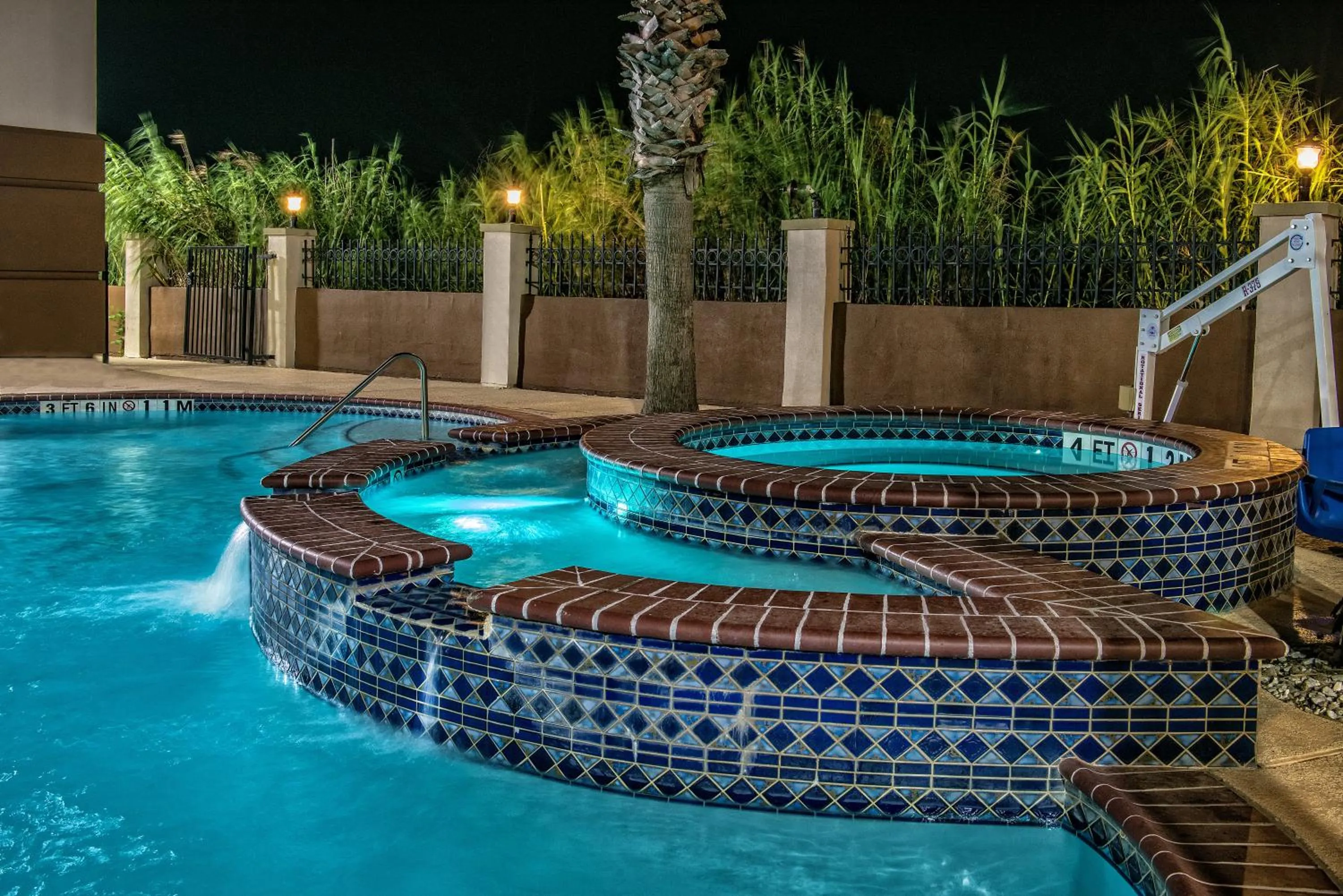 Swimming pool in Candlewood Suites Galveston by IHG