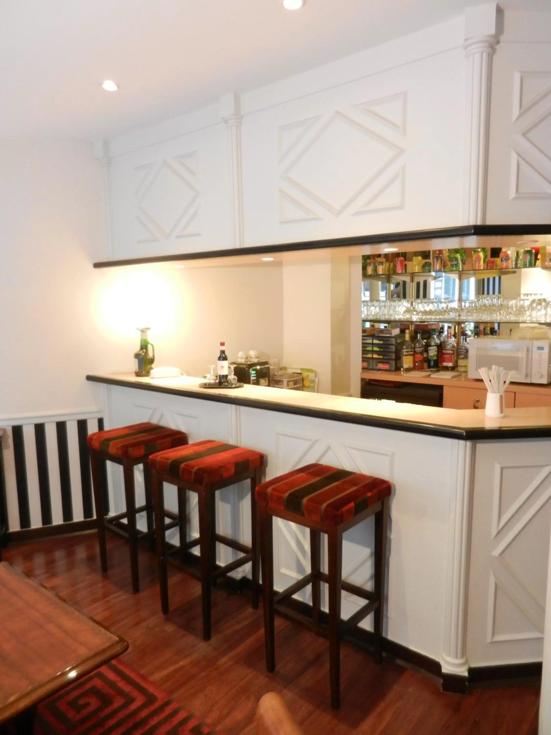 Lounge or bar in Maison Du Pré