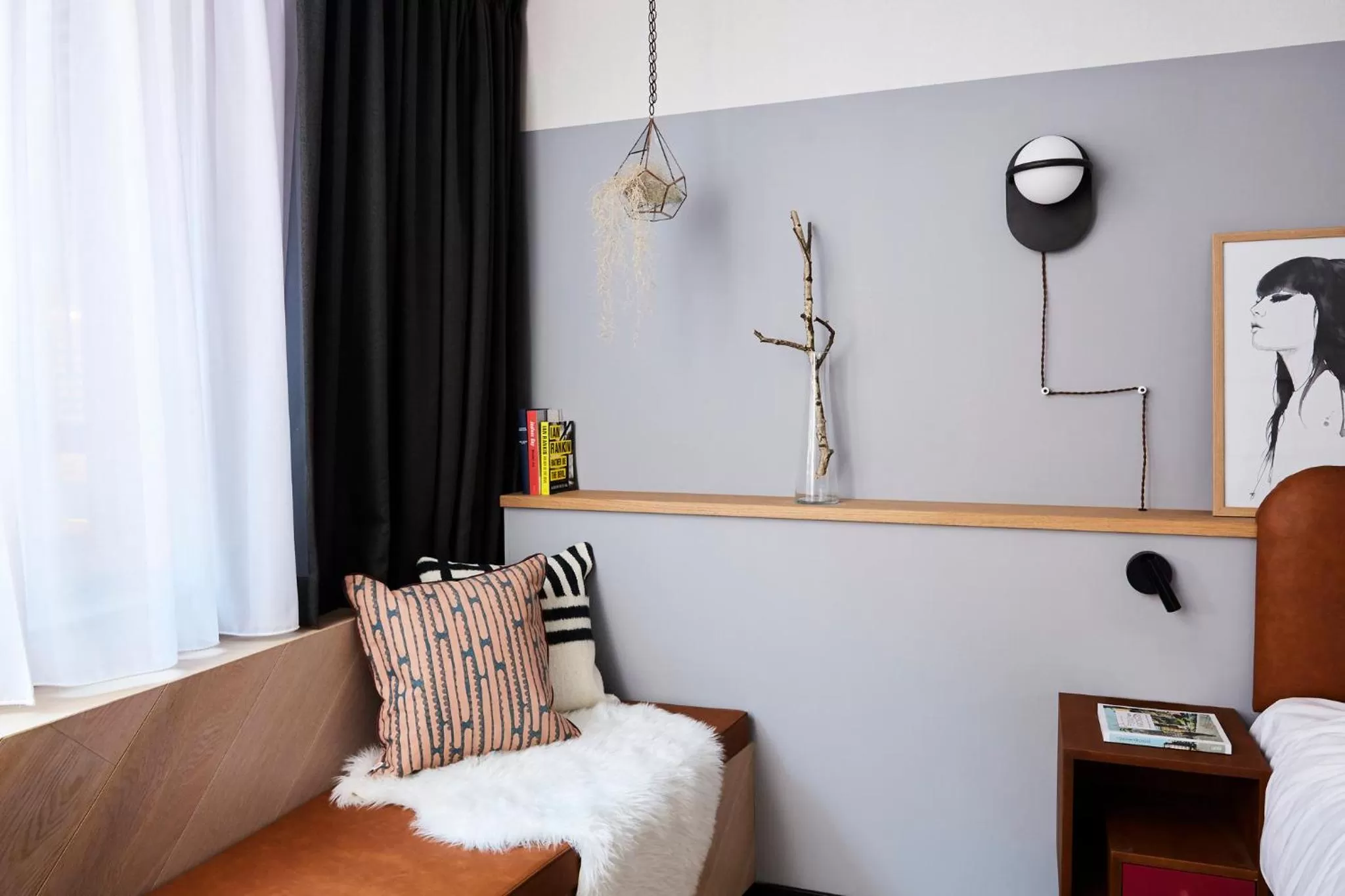 Photo of the whole room in Hotel Indigo Antwerp City Centre by IHG