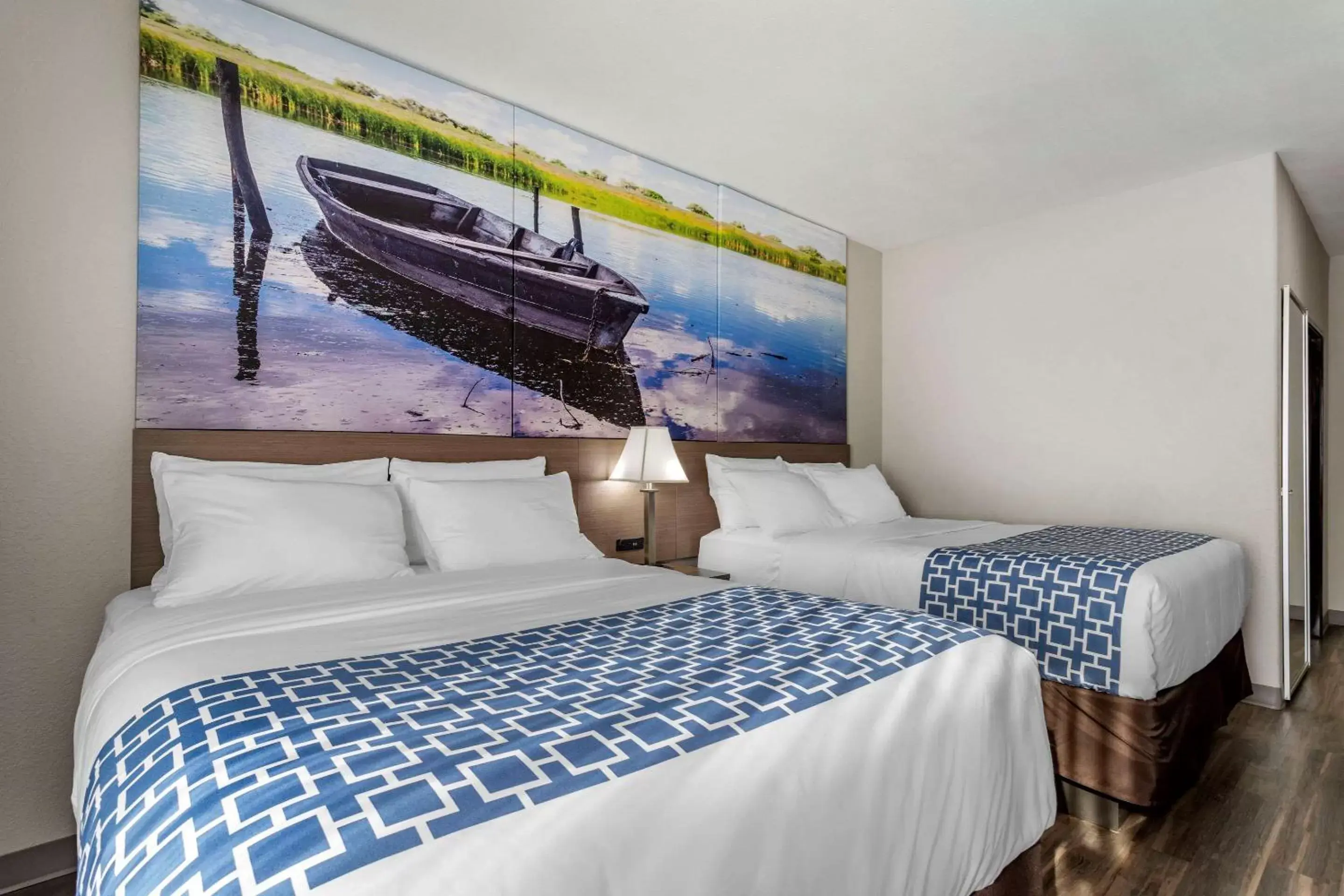 Standard Queen Room with Two Queen Beds - Non-Smoking in Clarion Pointe Sulphur - Lake Charles Standard Queen Room with Two Queen Beds - Non-Smoking in Clarion Pointe Sulphur - Lake Charles