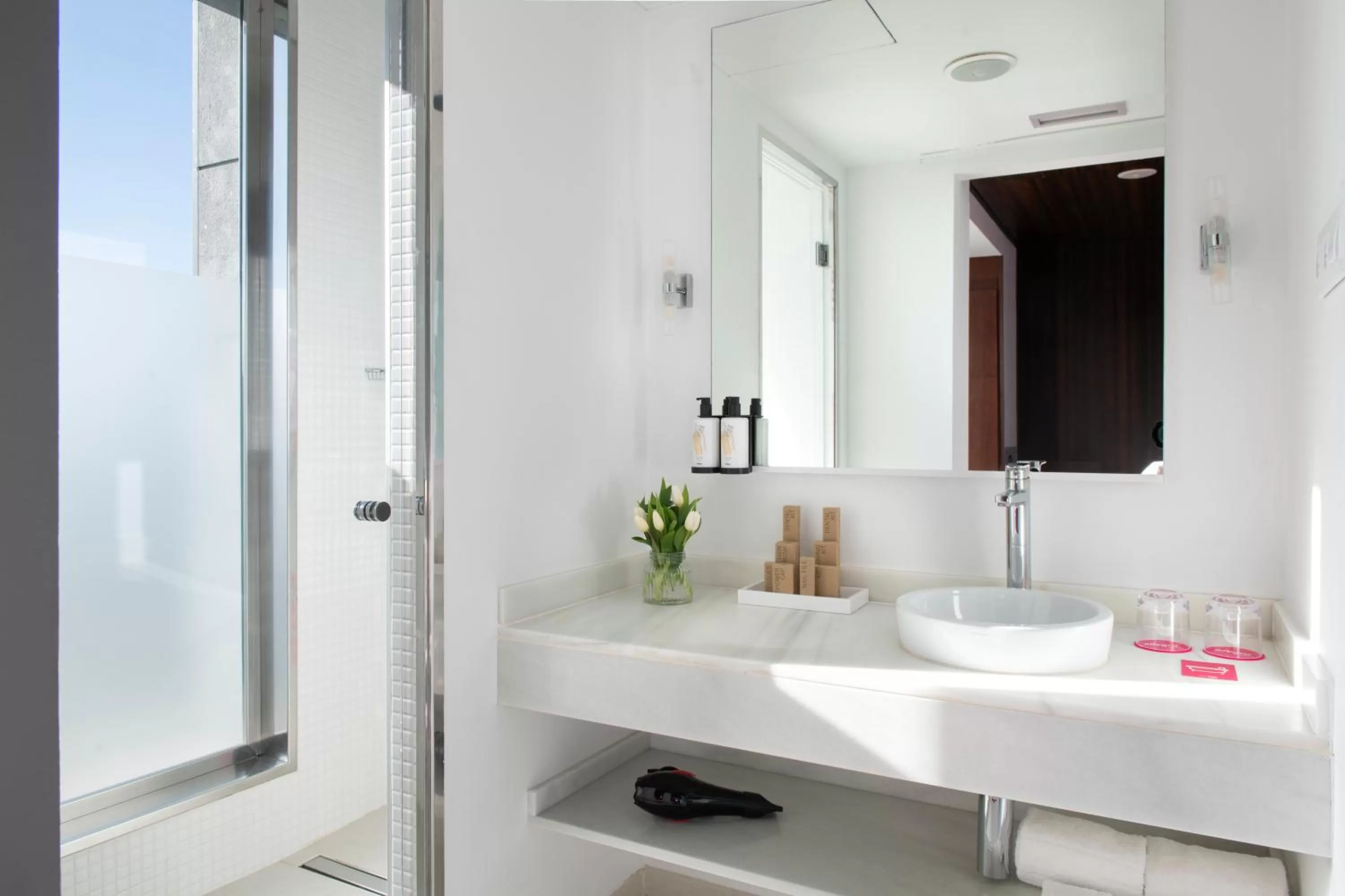 Bathroom in Allegro Barcelona