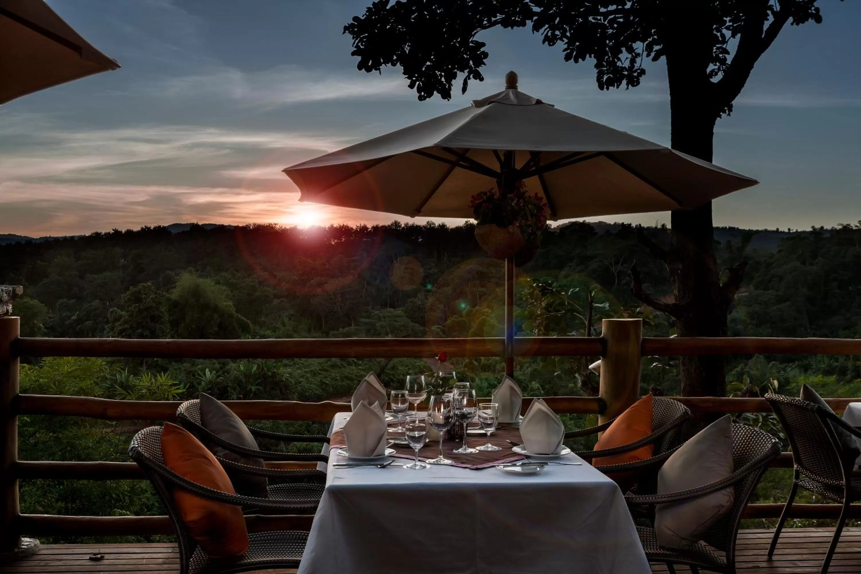 Restaurant/places to eat in Katiliya Mountain Resort And Spa