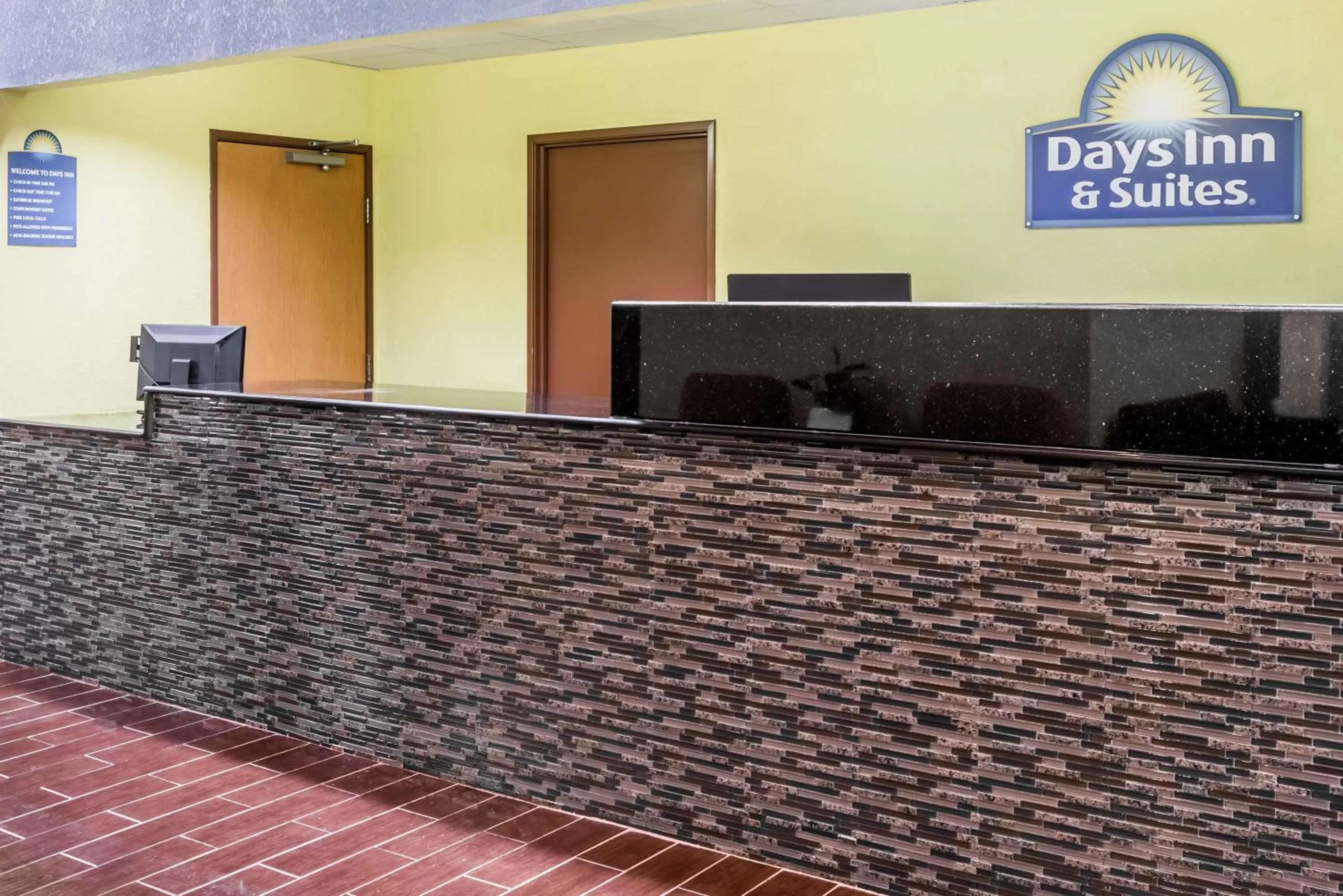 Lobby or reception in Days Inn & Suites by Wyndham Casey