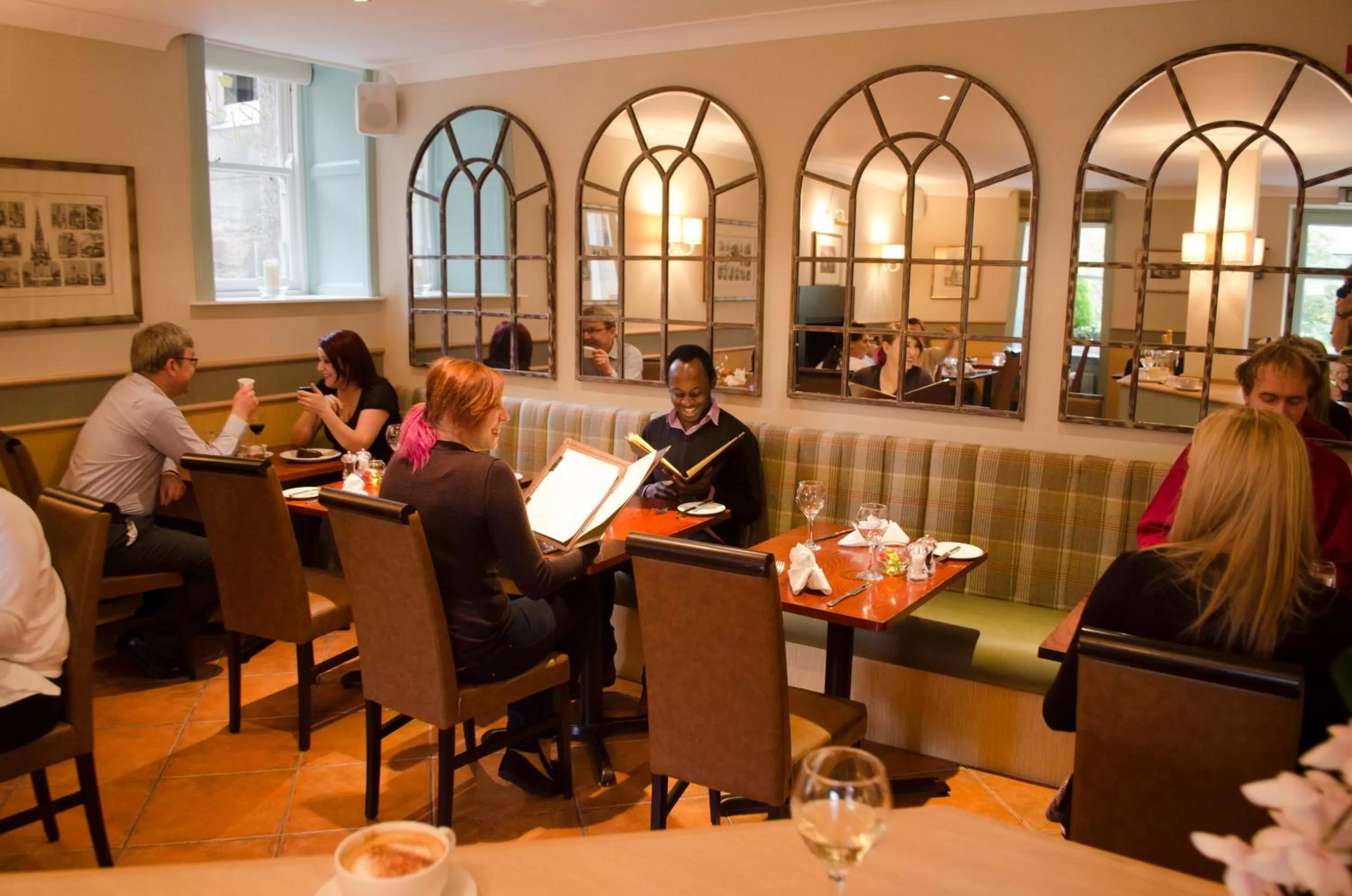 Restaurant/places to eat in The Parliament House Hotel