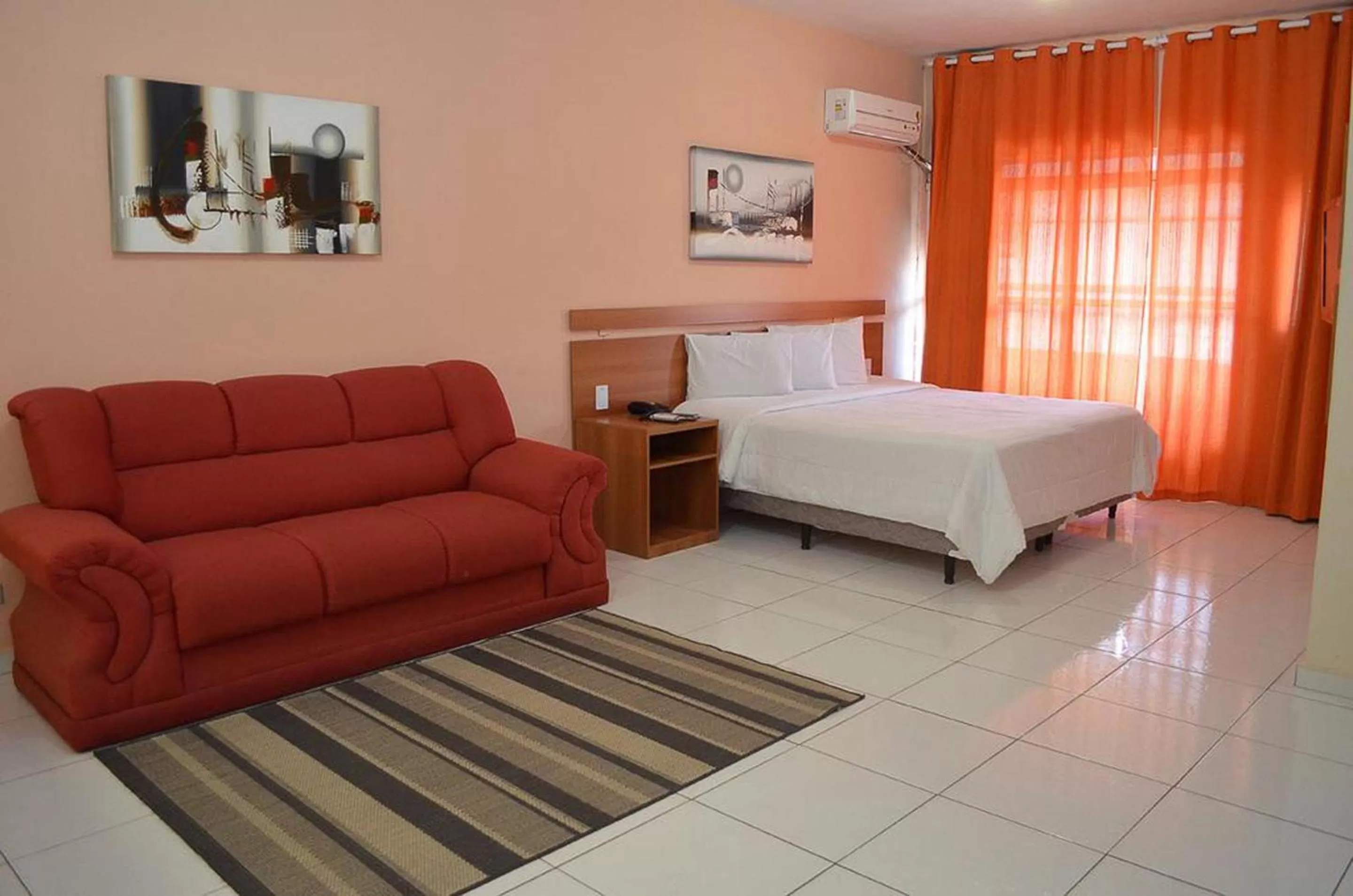 Photo of the whole room in Calabreza Hotel e Restaurante - By UP Hotel