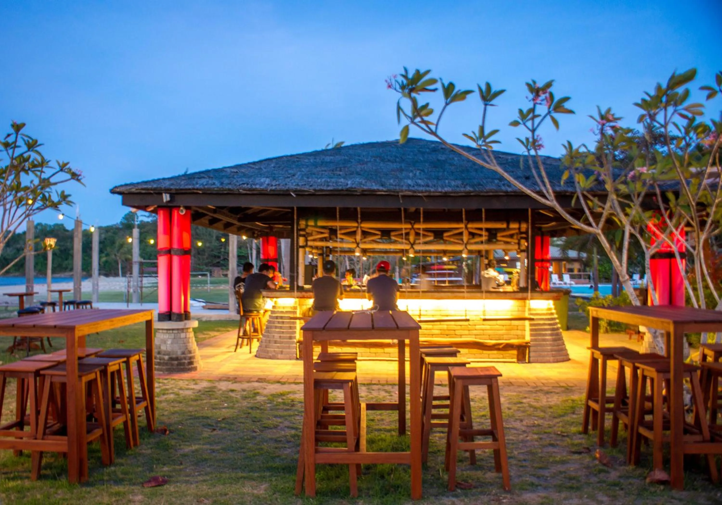 Lounge or bar in Palm Beach Resort & SPA
